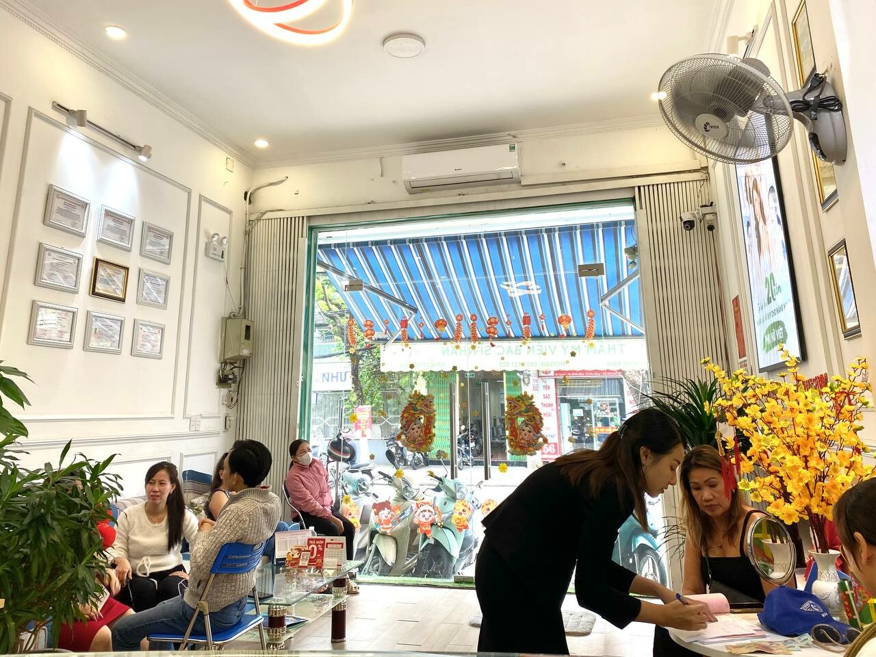 Bác sĩ Nhân Đà Nẵng 1