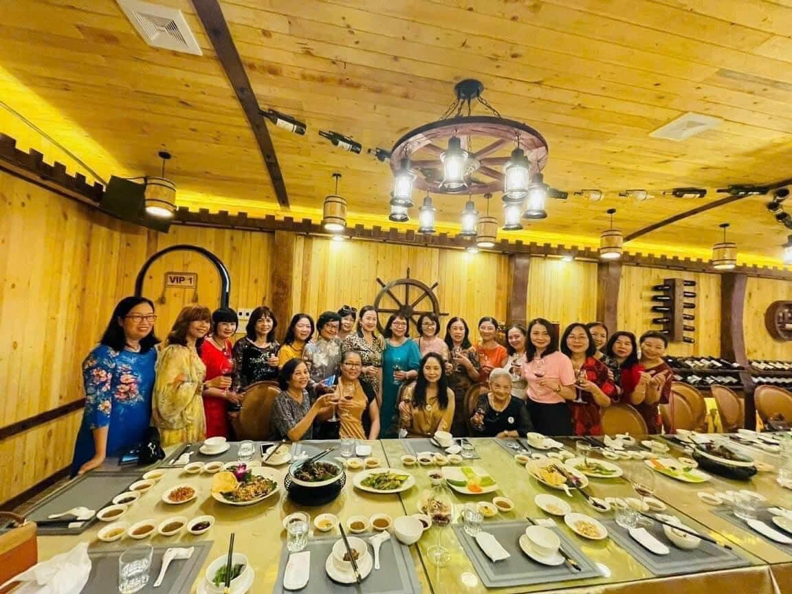 Quảng Xuân Restaurants 3