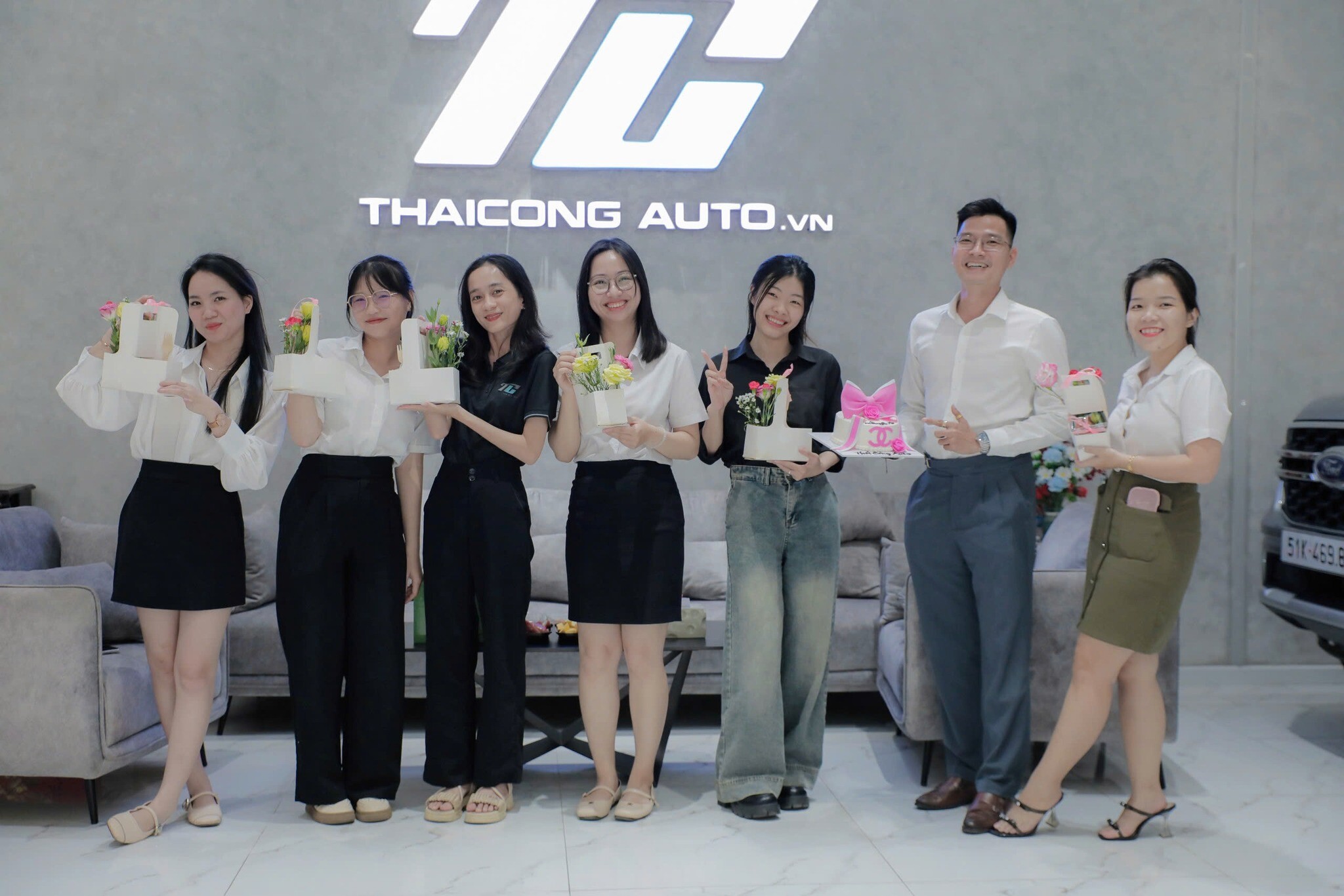 SHOWROOM THÁI CÔNG AUTO 5