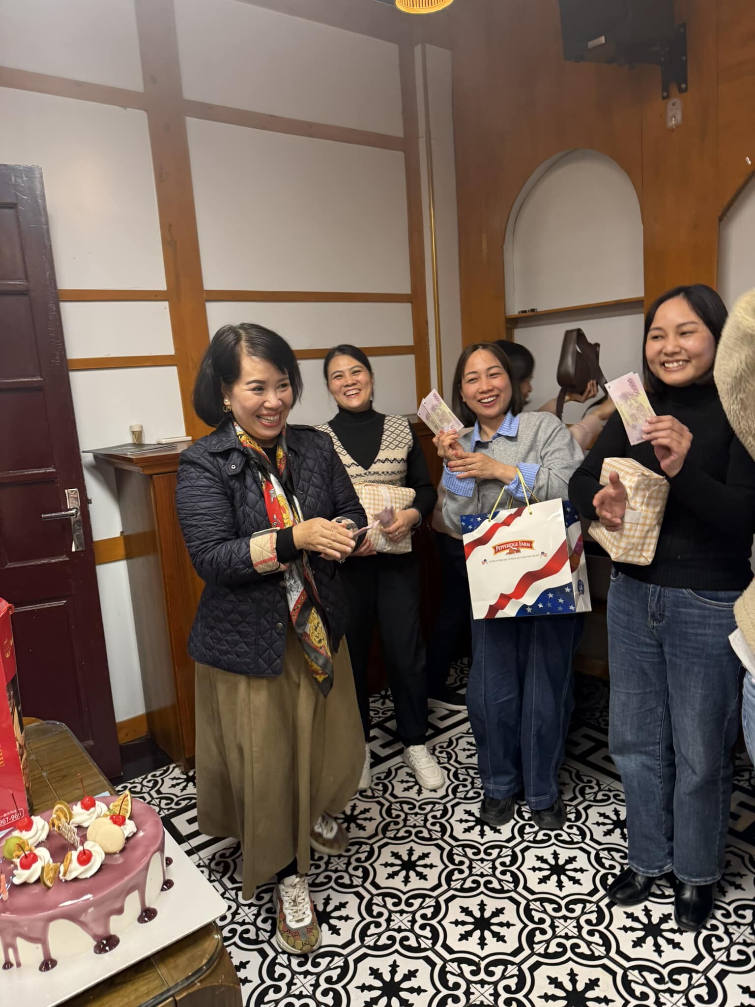 Công ty cổ phần thương mại Hà My 11