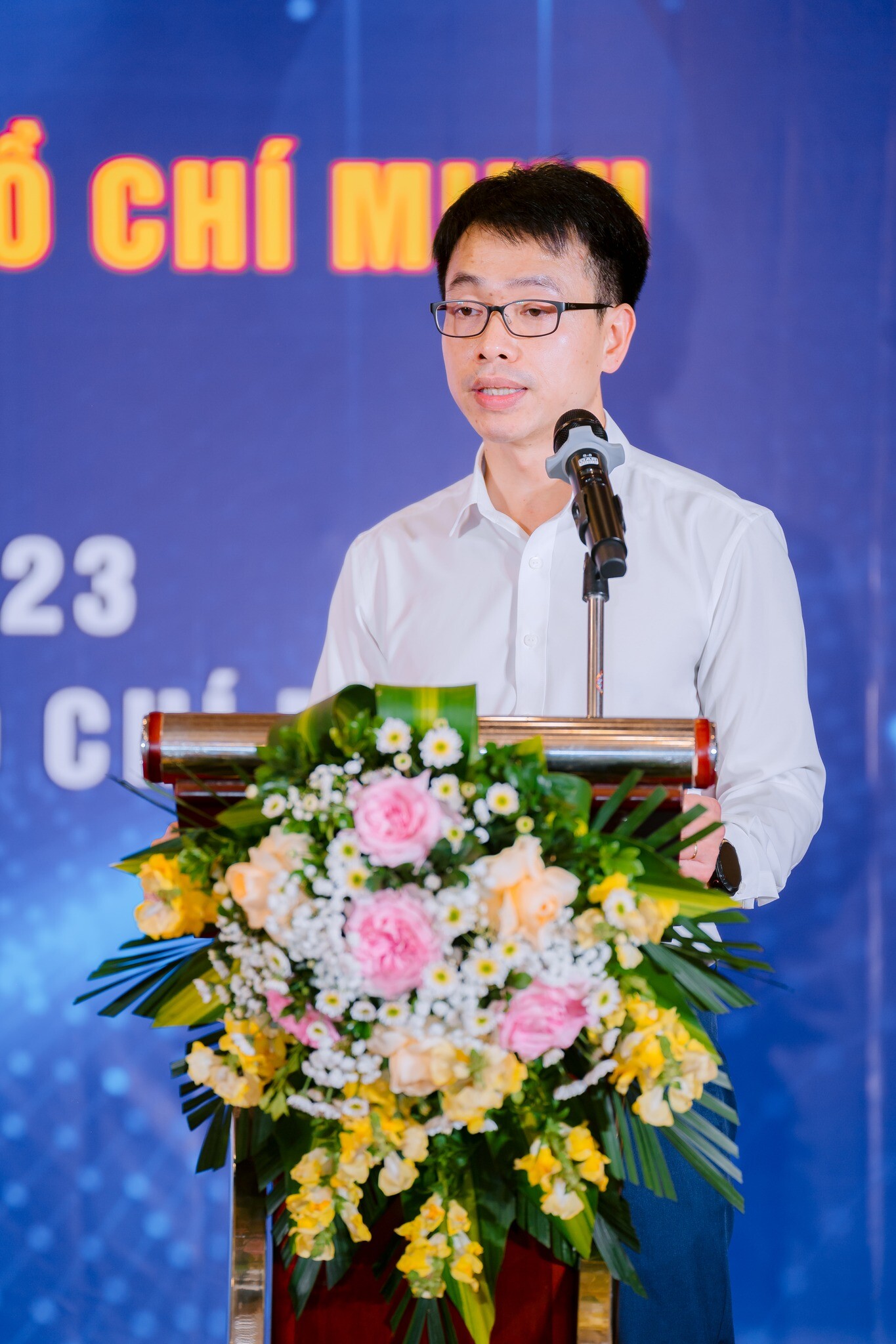 XÂY DỰNG BẢO TÀNG HỒ CHÍ MINH 13