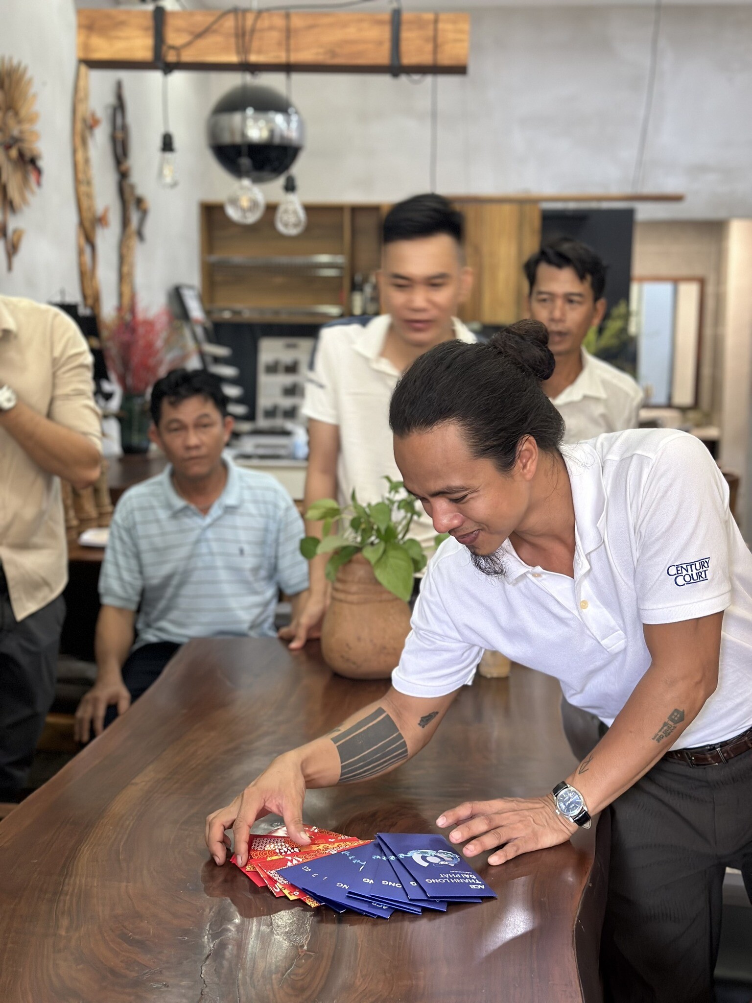 Tập đoàn Thước Tầm 6