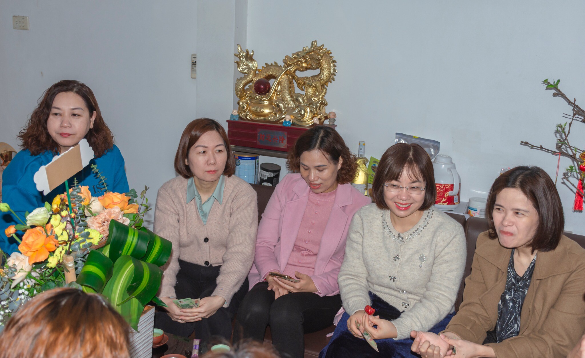 Sản xuất và thương mại Đa Hình 9