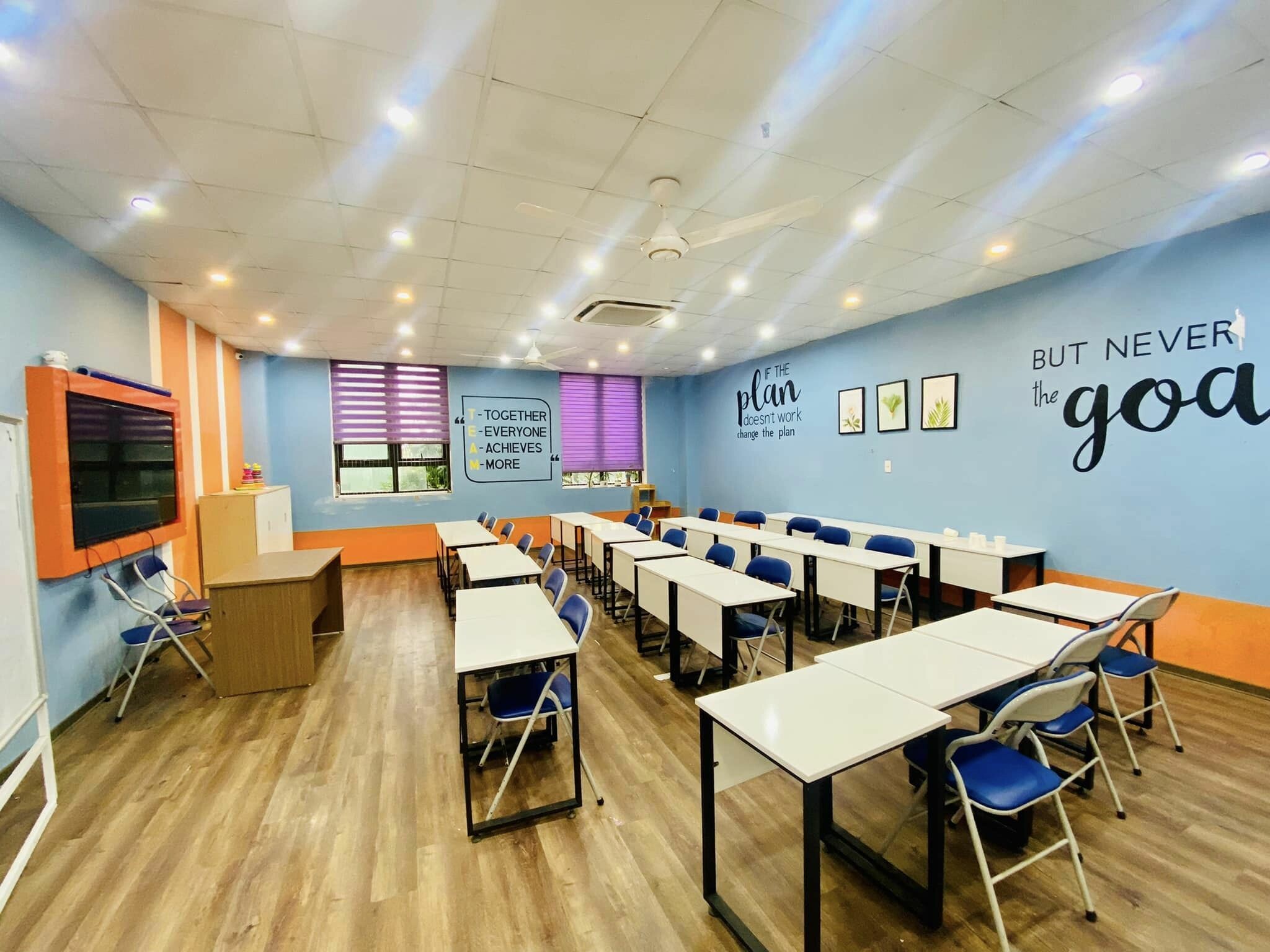 Tập đoàn Giáo dục và công nghệ Aplus 8