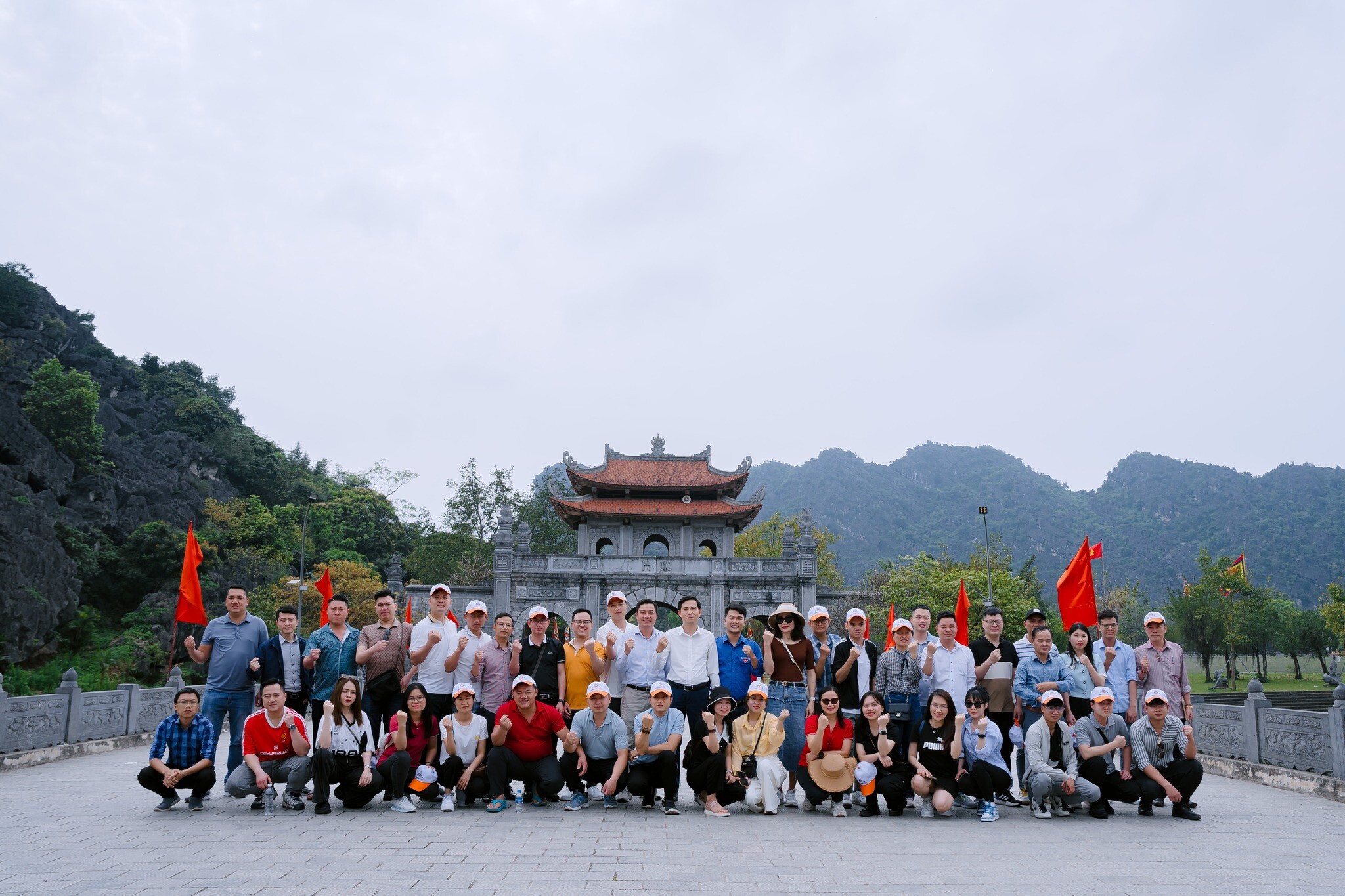 XÂY DỰNG BẢO TÀNG HỒ CHÍ MINH 8