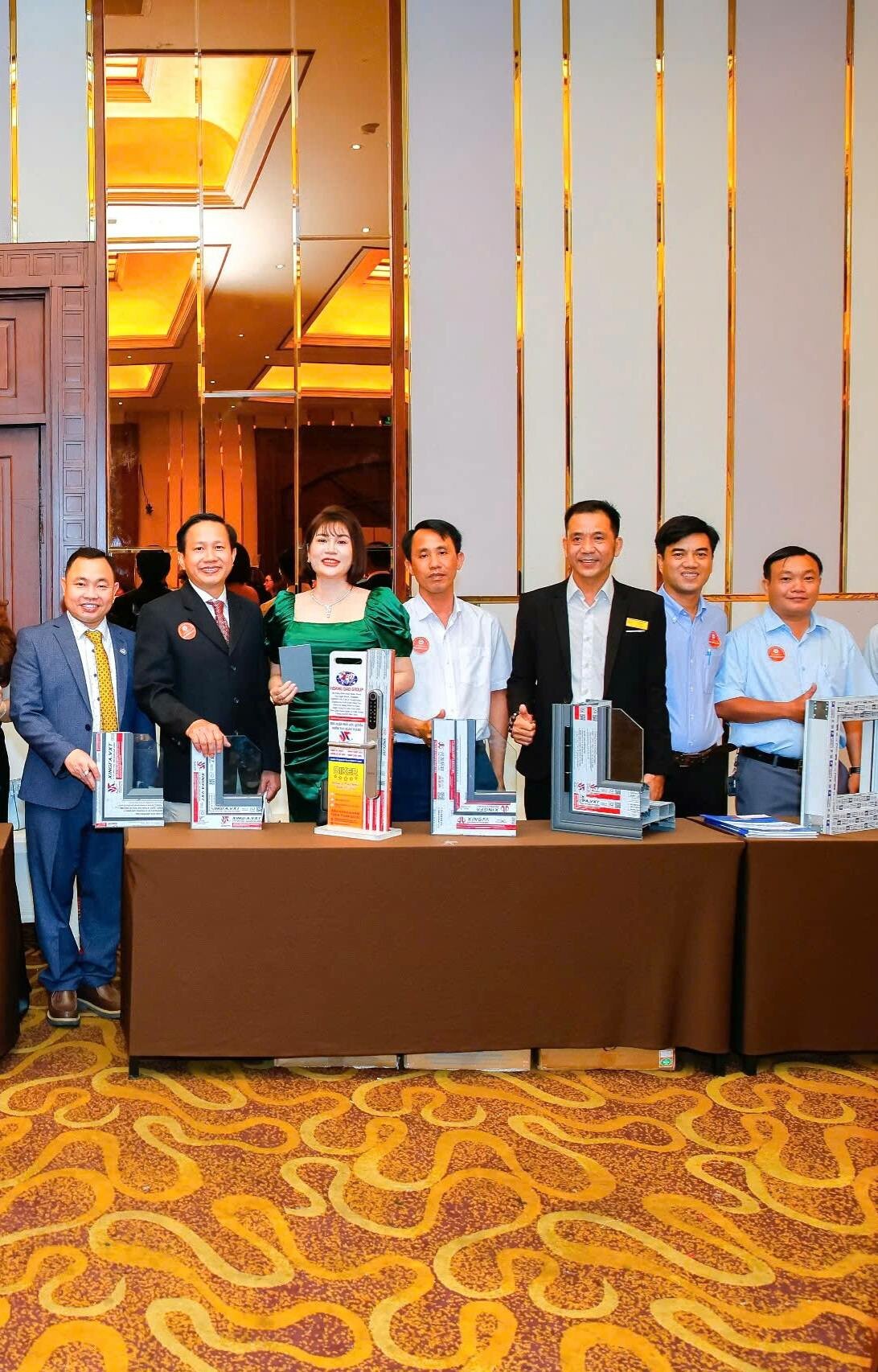 Nhôm Vạn Xuân Thành 7