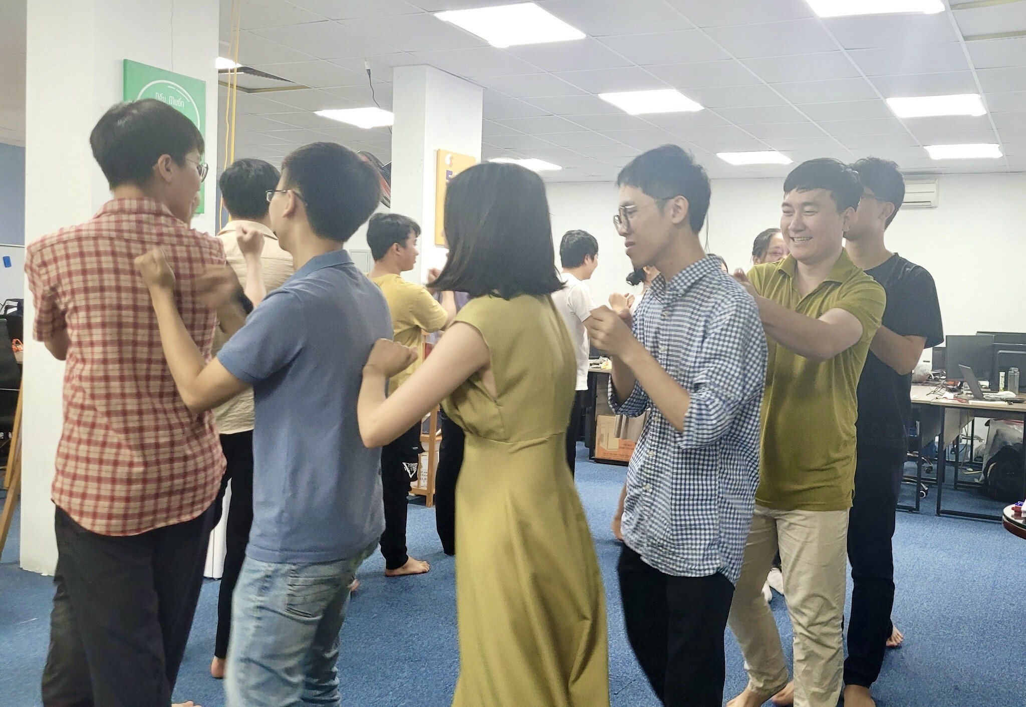 CÔNG NGHỆ MH SOLUTION 11