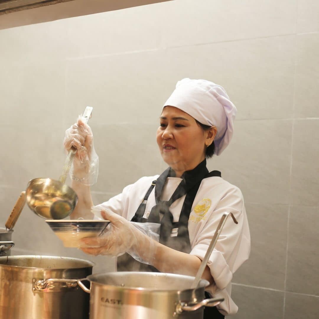 Sao Phương Nam - Nhà hàng Cửu Vân Long 1