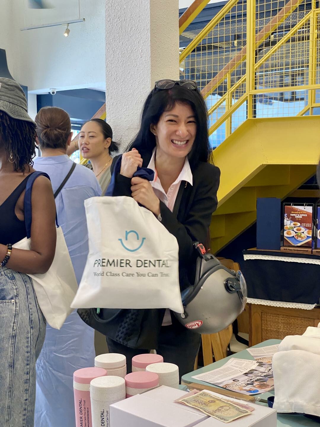 NHA VIỆT PREMIER DENTAL 6