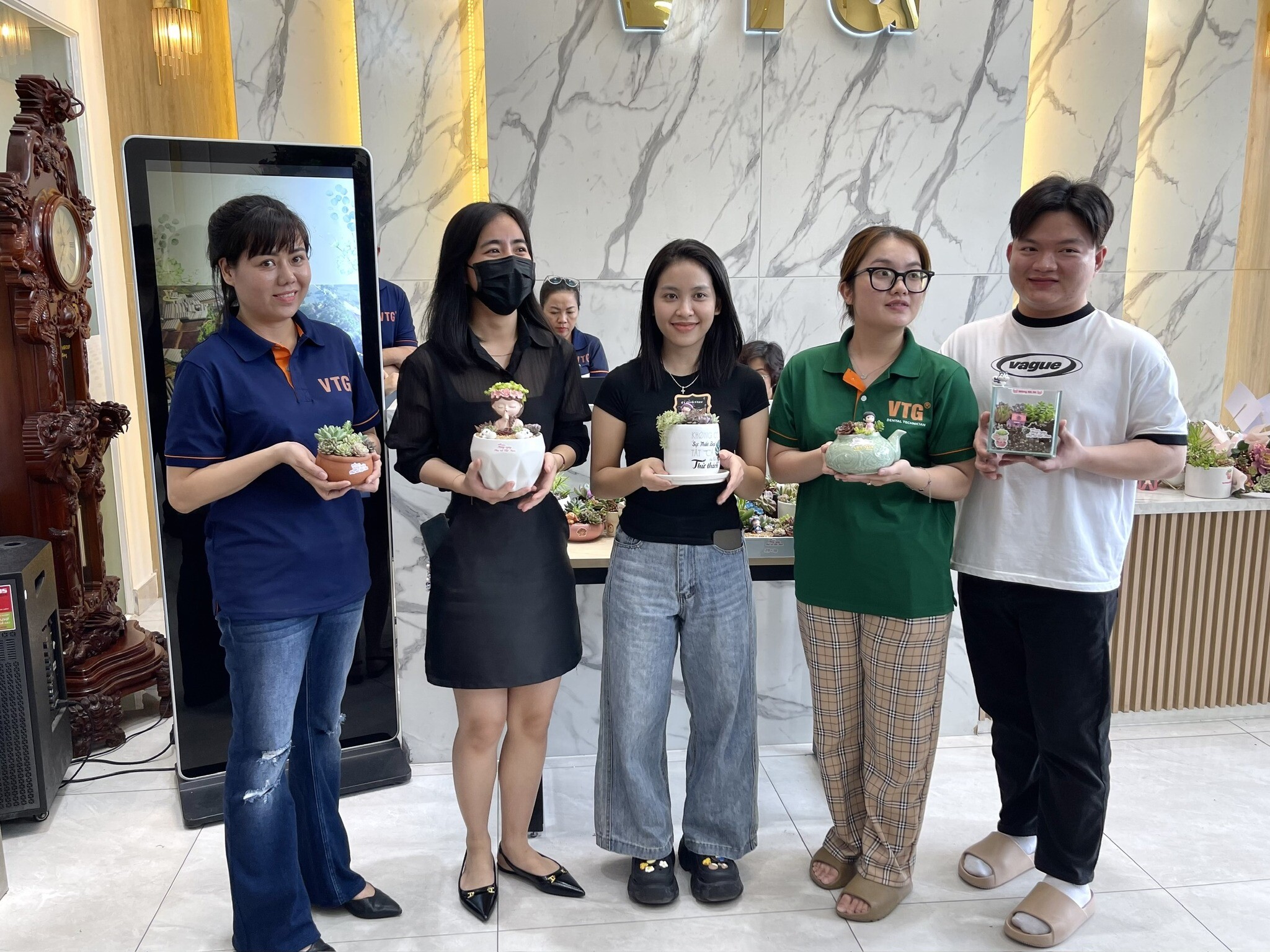 VIỆT TIÊN LAB GROUP 4