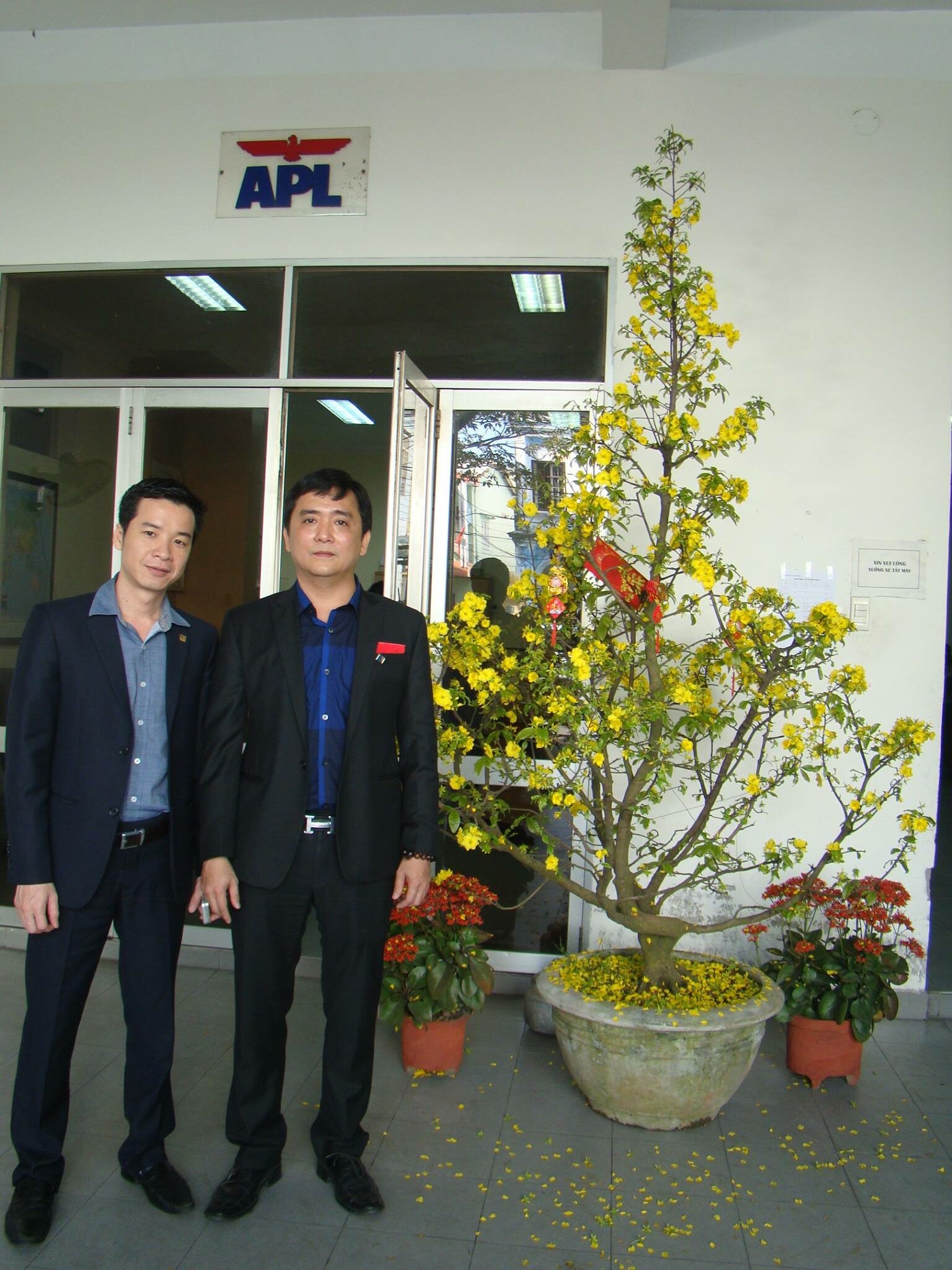 Vận tải và Thuê tàu (Vietfracht) 4