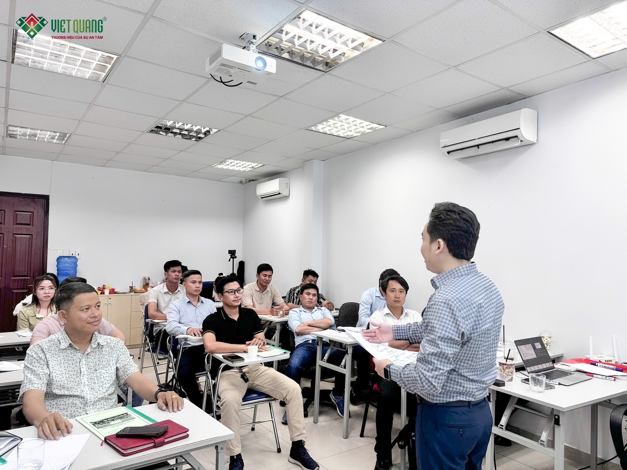 VIỆT QUANG GROUP 4