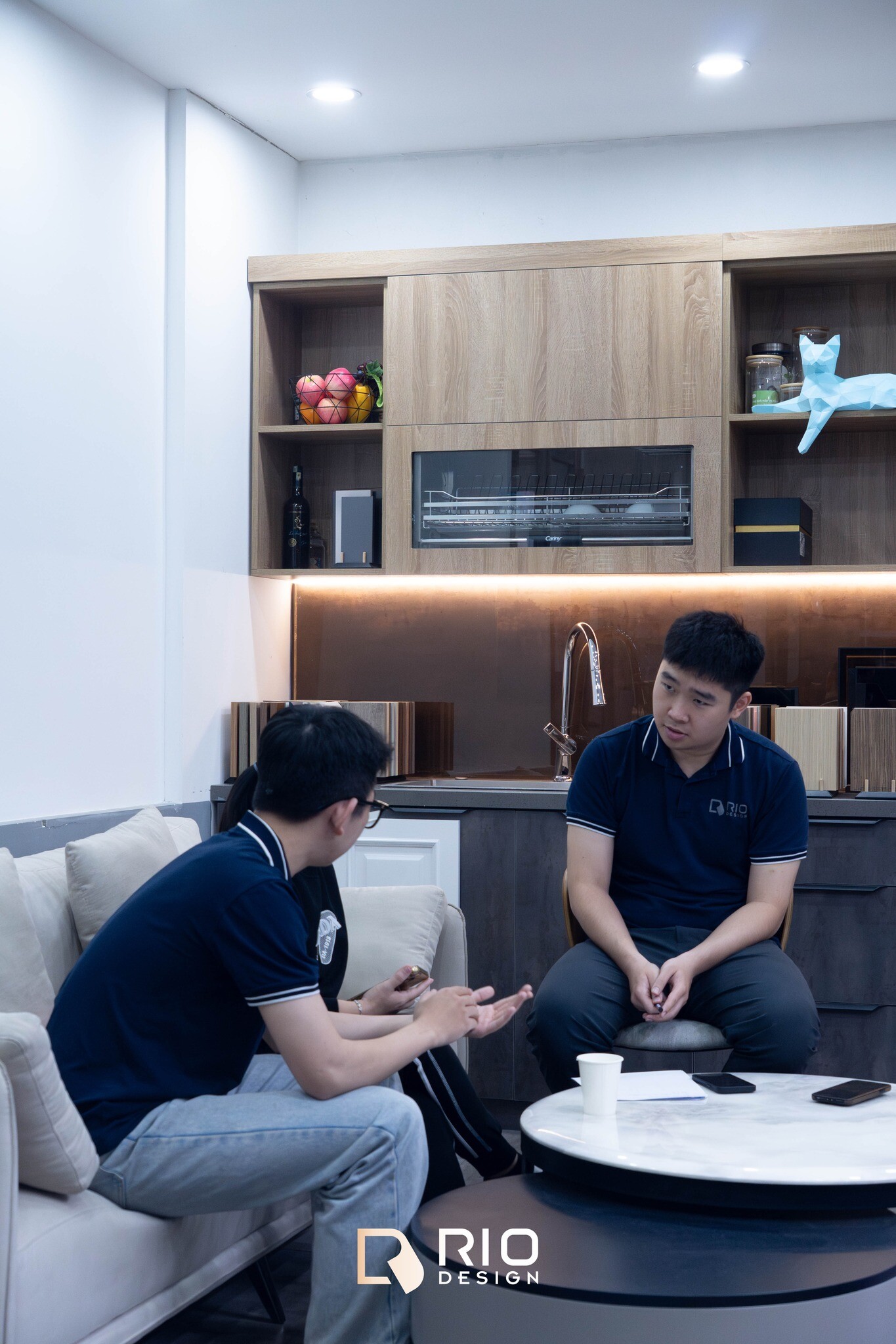 ĐẦU TƯ THƯƠNG MẠI VÀ DỊCH VỤ RIO 8