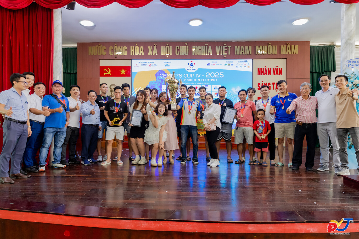 Đạt Vĩnh Tiến 9