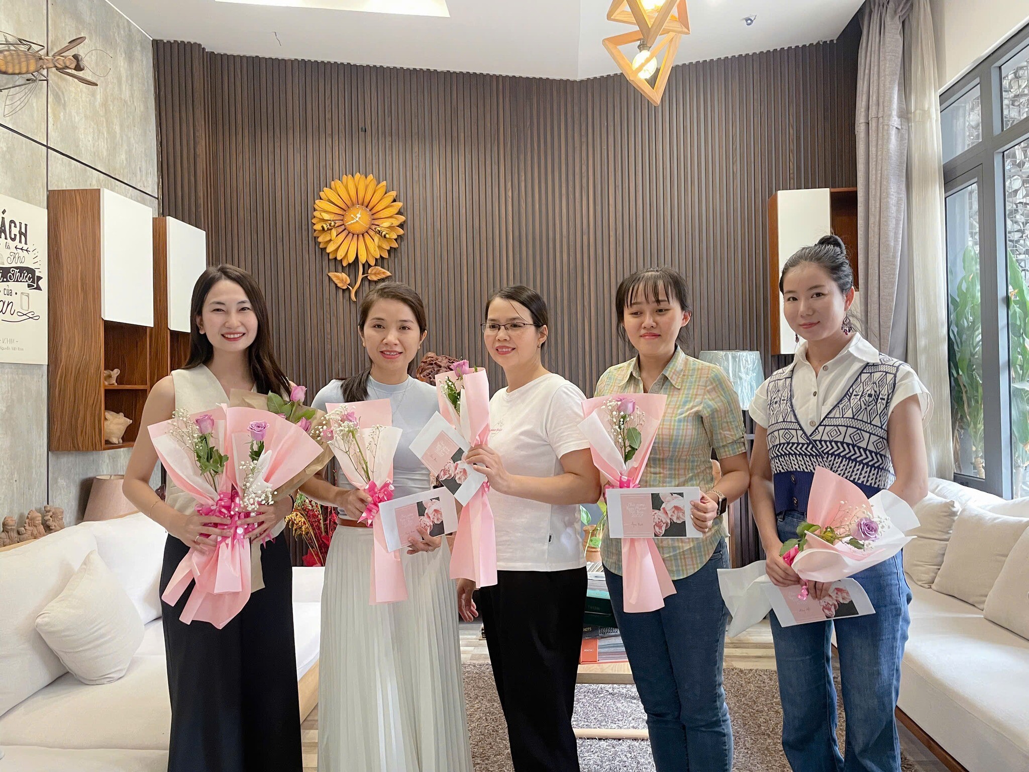 Tập đoàn Thước Tầm 8