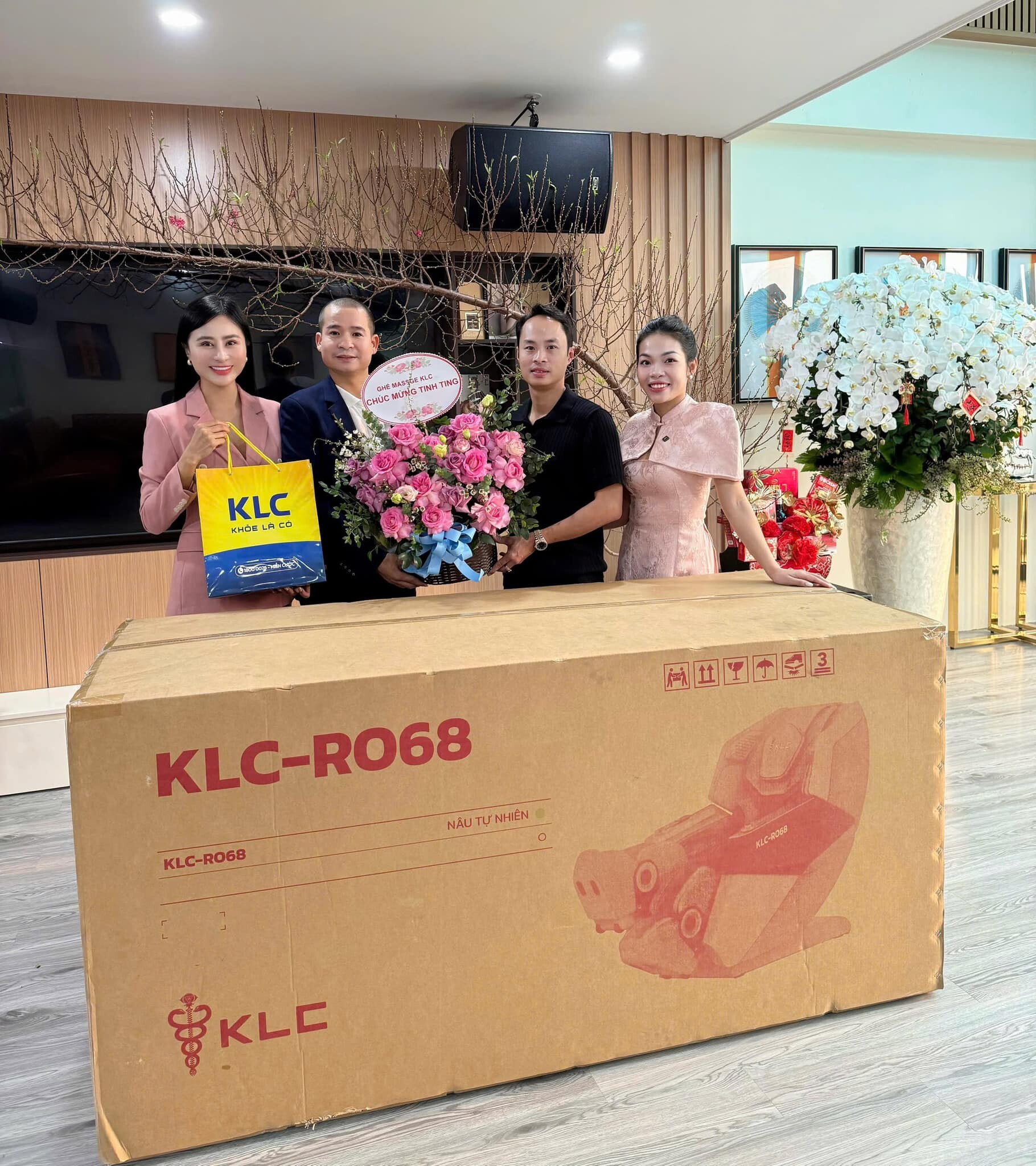 QUỐC TẾ KLC GROUP 4