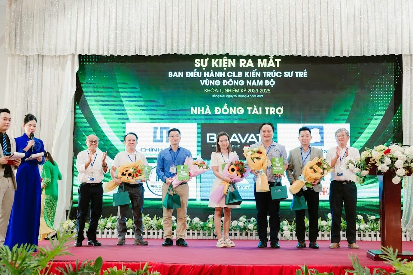 Trolea Việt Nam - TLA 2