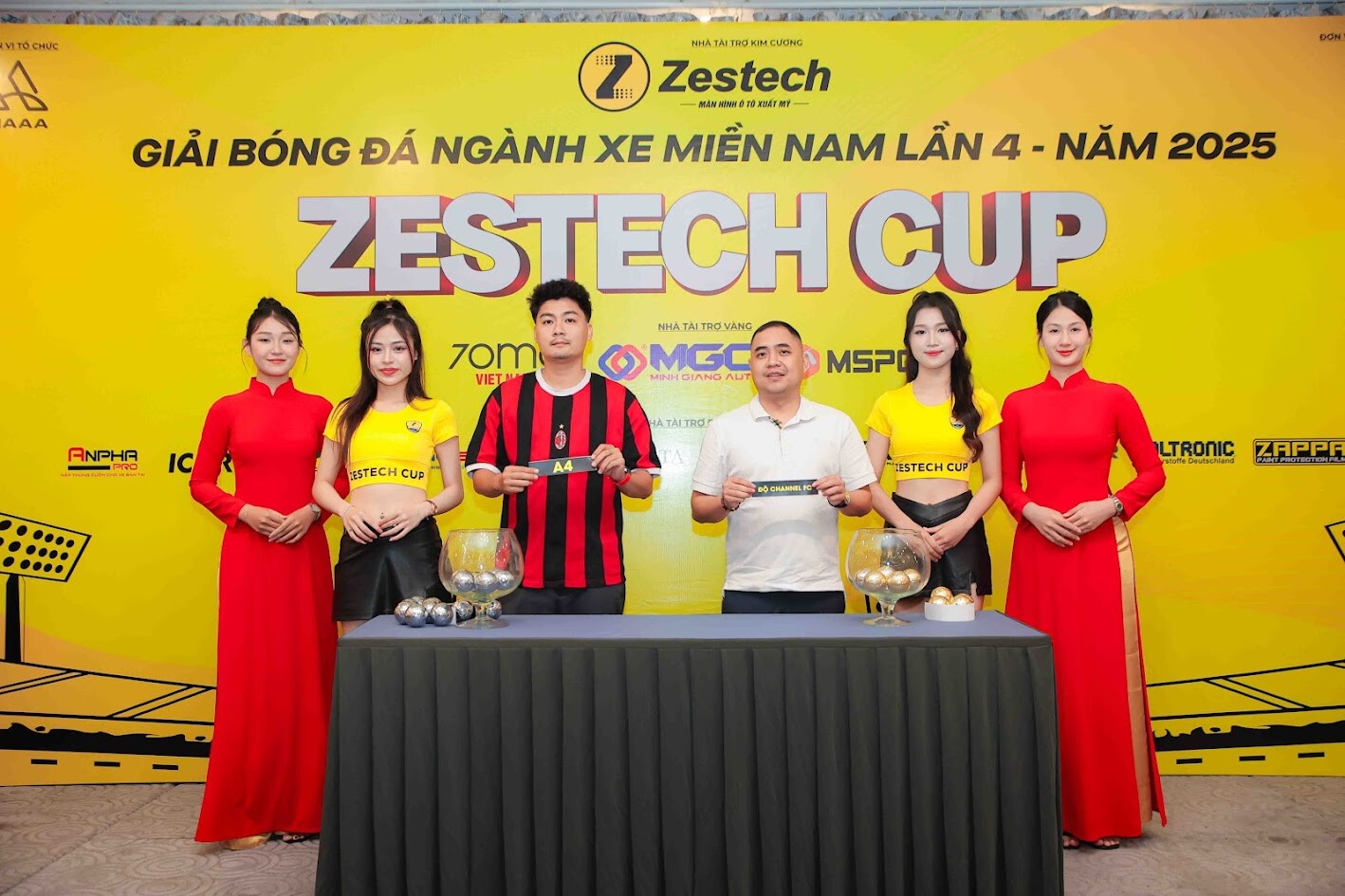 Thương Mại Xuất Nhập Khẩu Nội Thất Ô tô Quang Minh 2