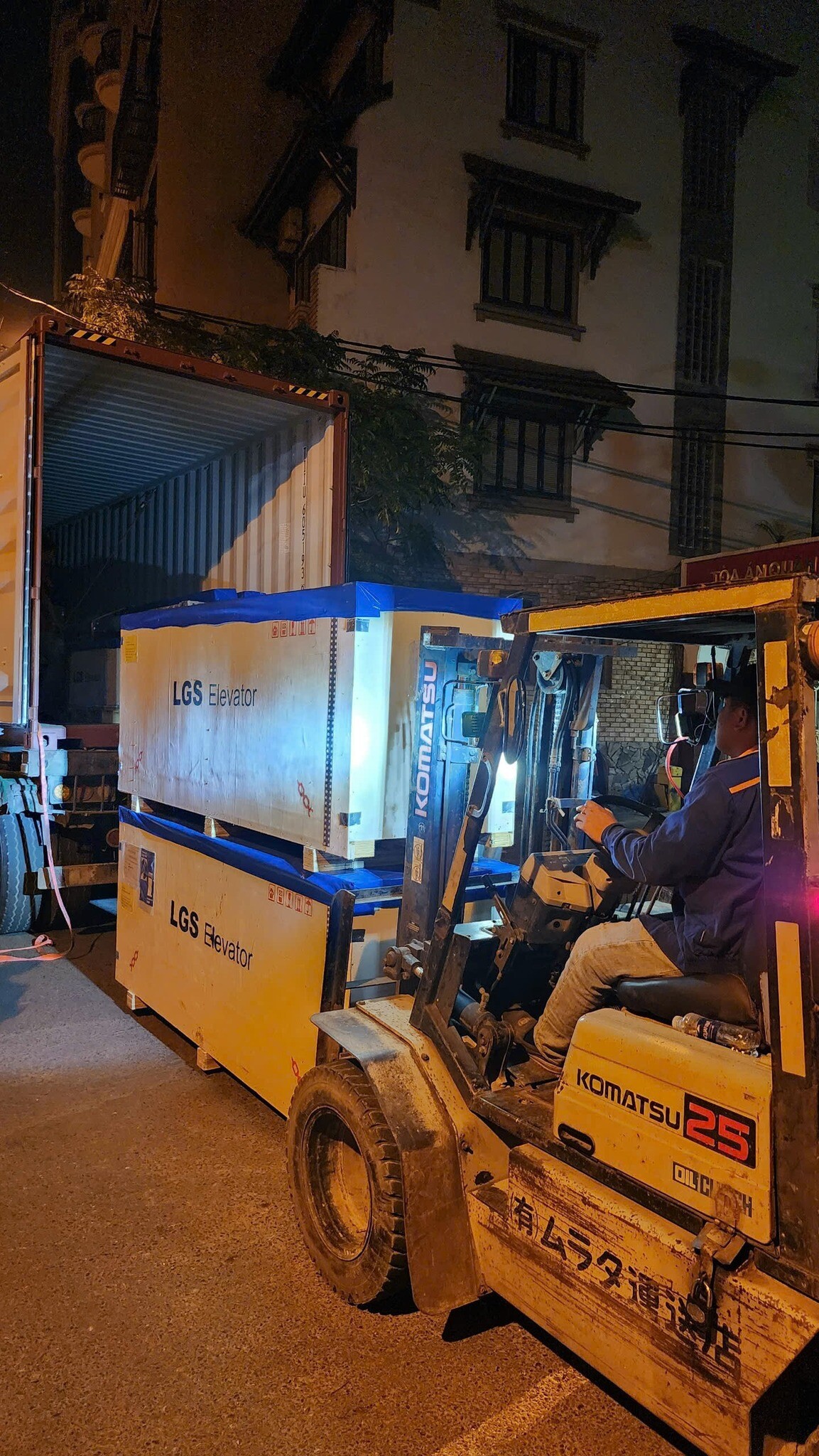 THANG MÁY VÀ THIẾT BỊ TRƯỜNG AN 11