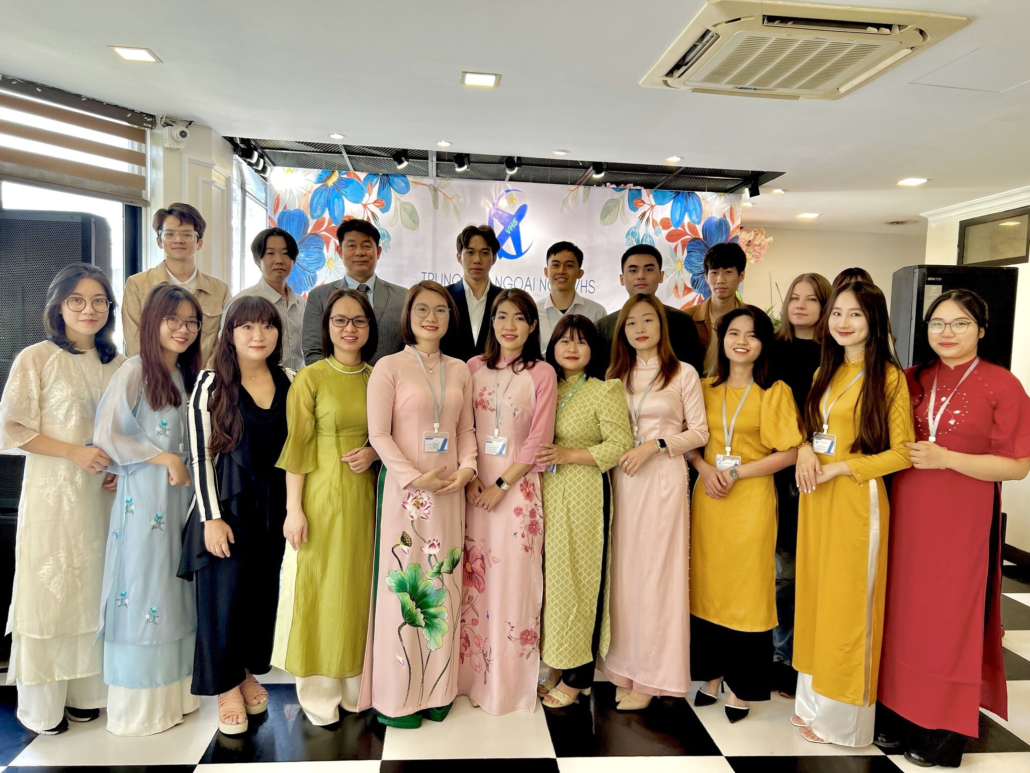 Việt - Hàn Star 11