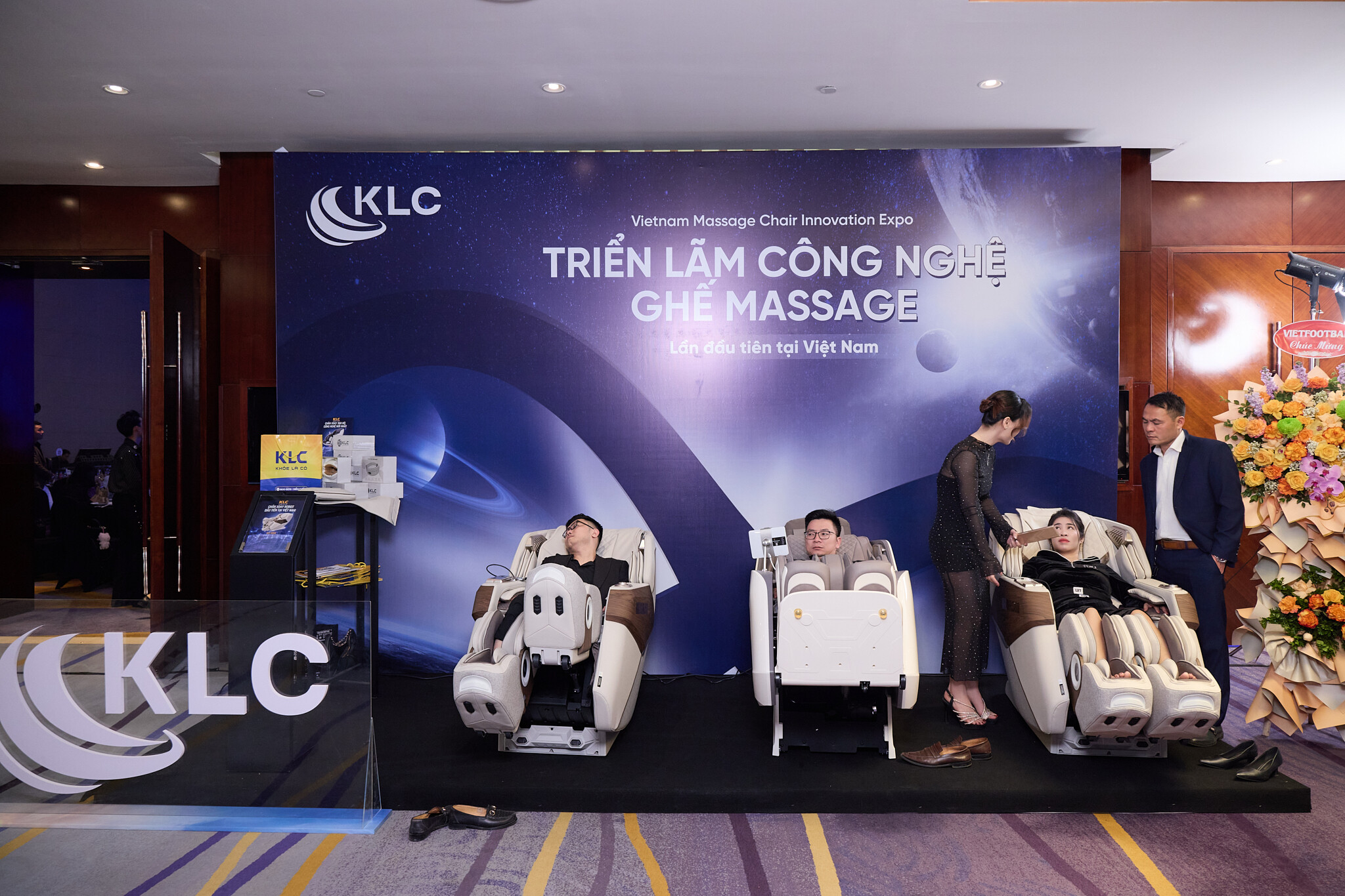 QUỐC TẾ KLC GROUP 8
