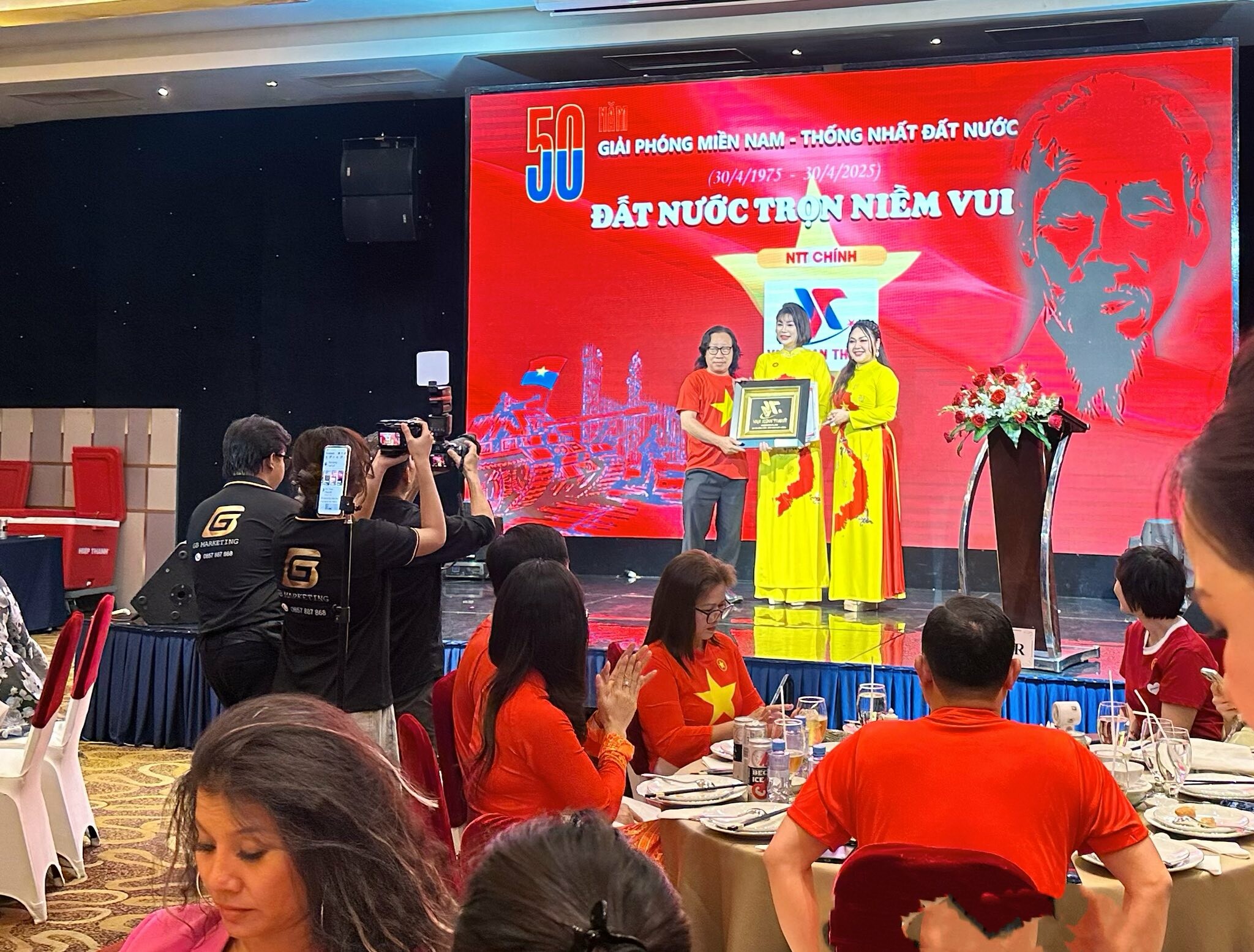 Nhôm Vạn Xuân Thành 2