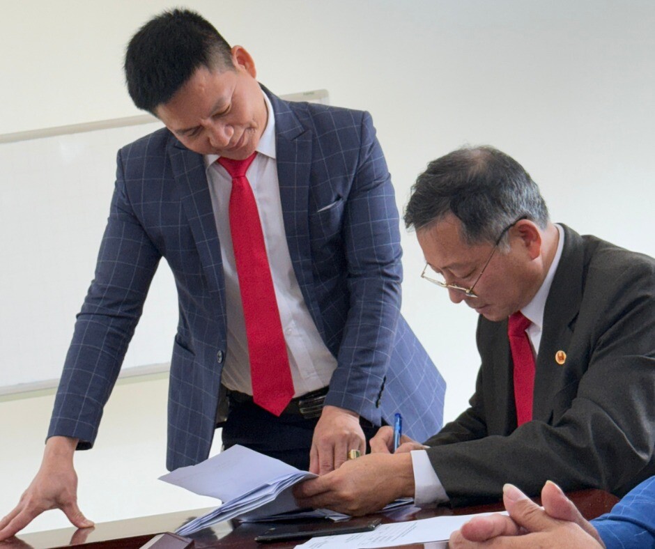 Liên doanh phân bón Hữu Nghị 12