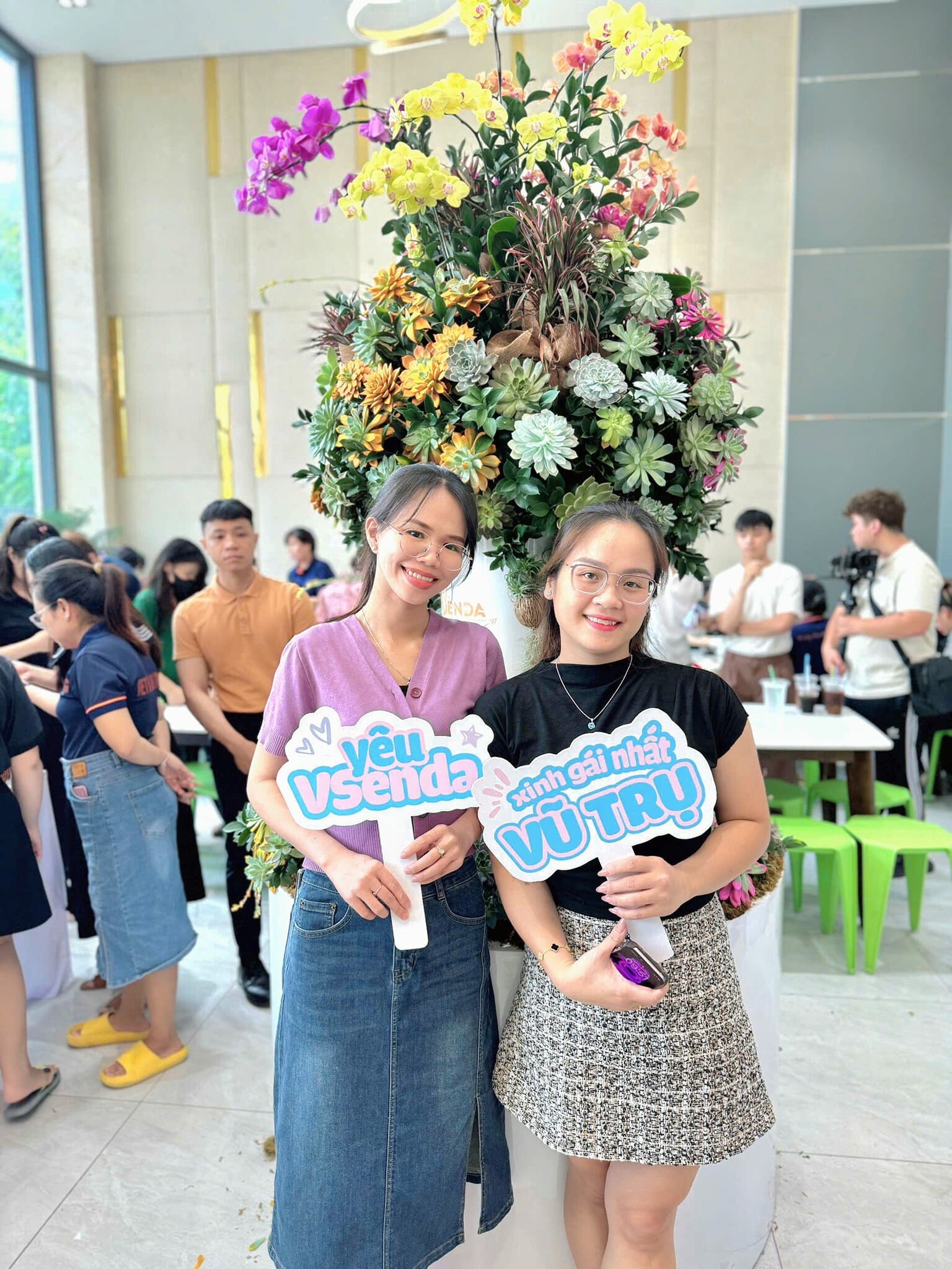 VIỆT TIÊN LAB GROUP 11