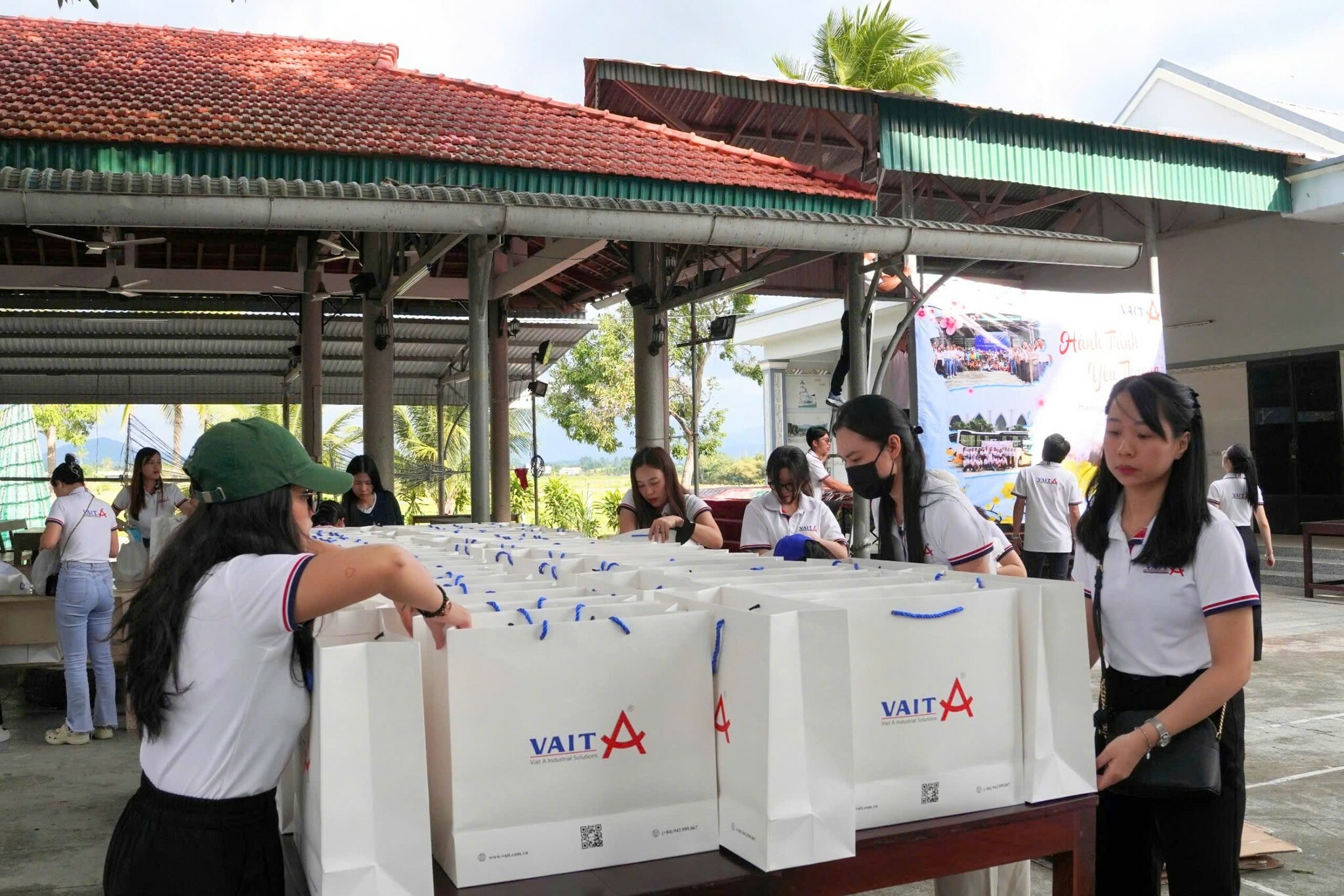 THƯƠNG MẠI - KỸ THUẬT CÔNG NGHIỆP VIỆT Á 6