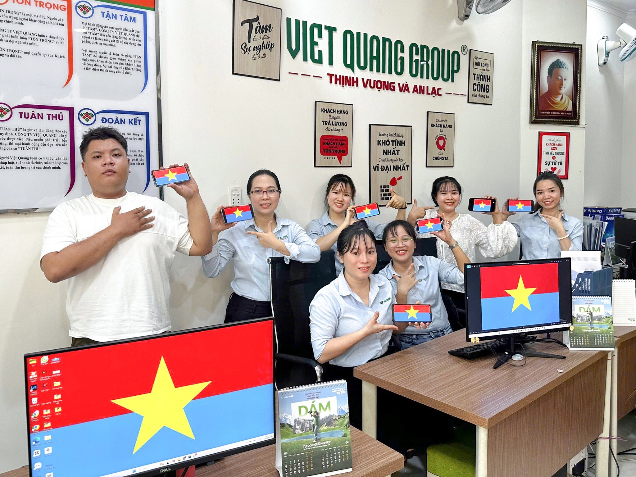 VIỆT QUANG GROUP 8