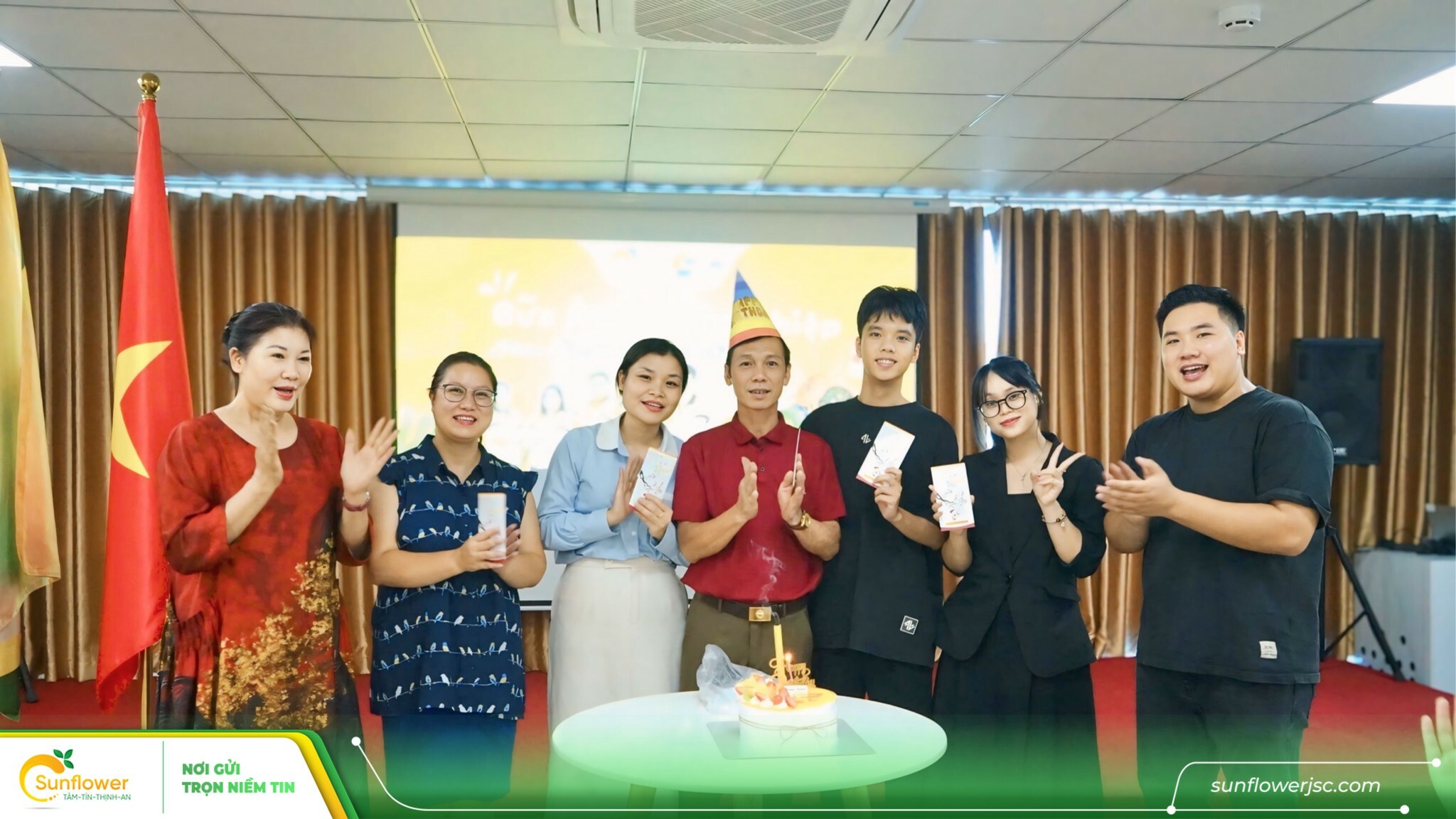 Tập đoàn Sunflower 3