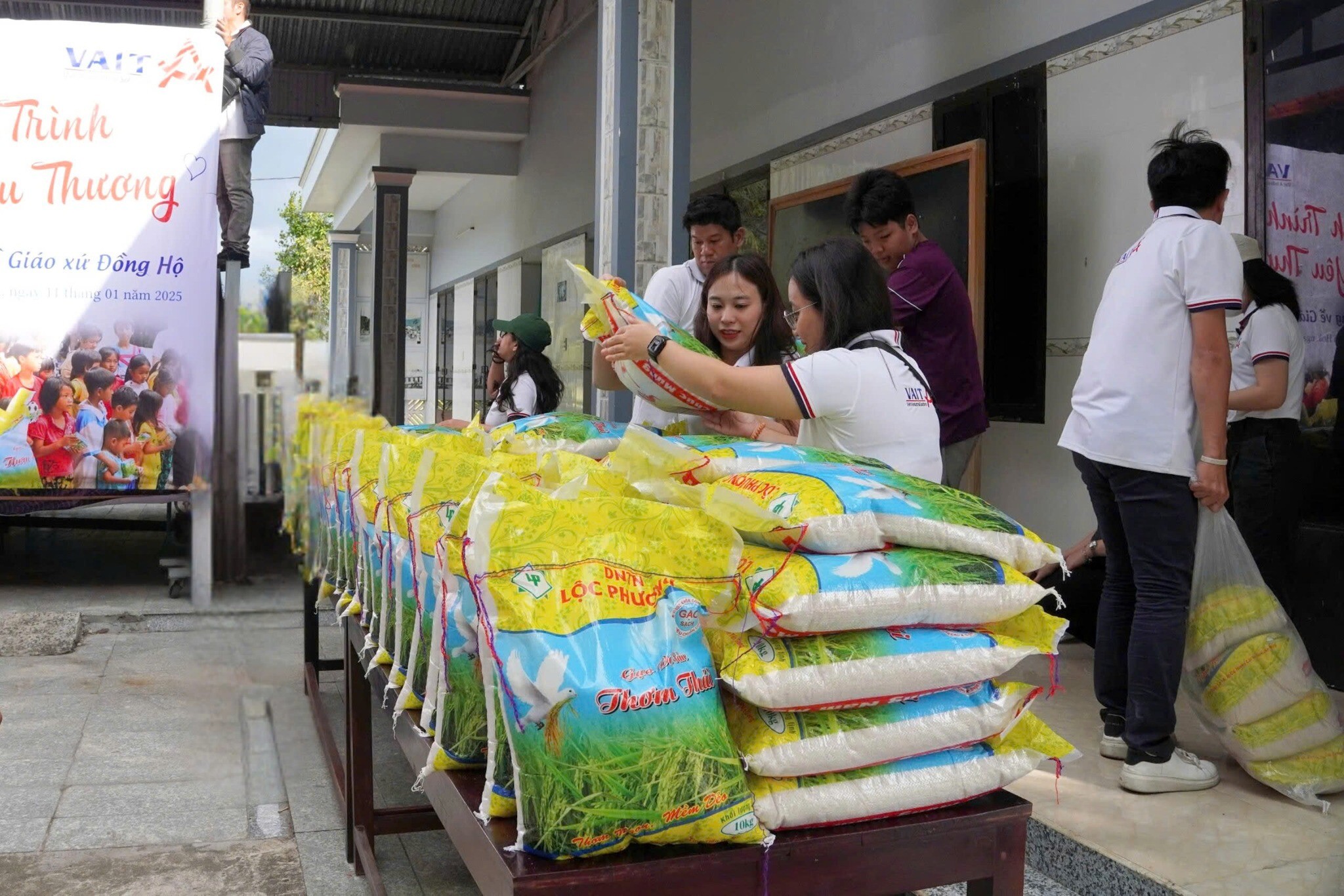 THƯƠNG MẠI - KỸ THUẬT CÔNG NGHIỆP VIỆT Á 10