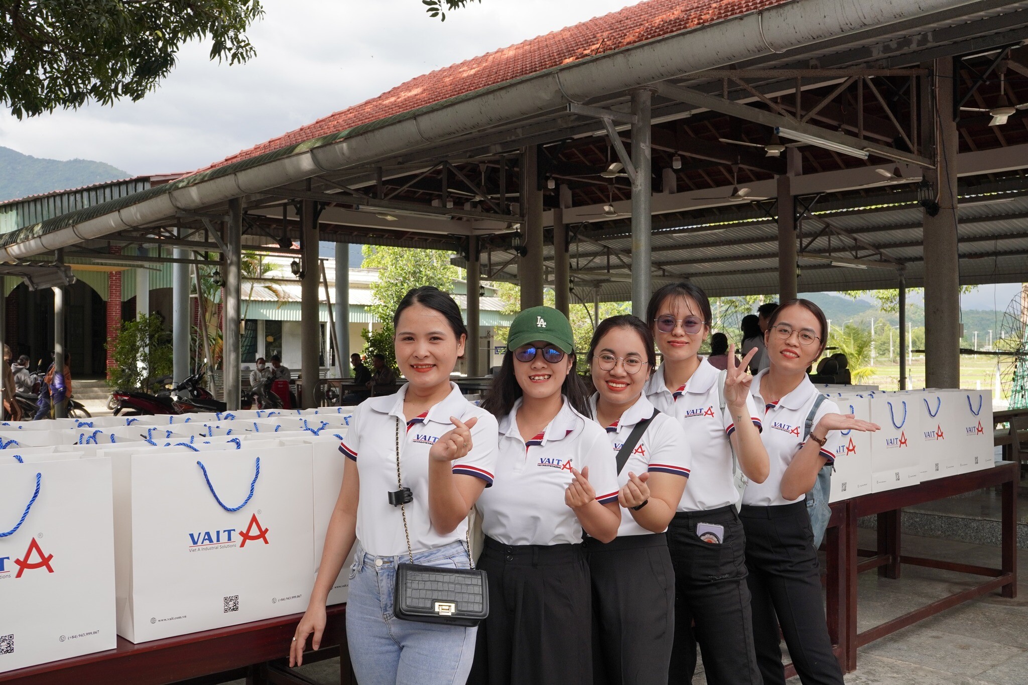 THƯƠNG MẠI - KỸ THUẬT CÔNG NGHIỆP VIỆT Á 13