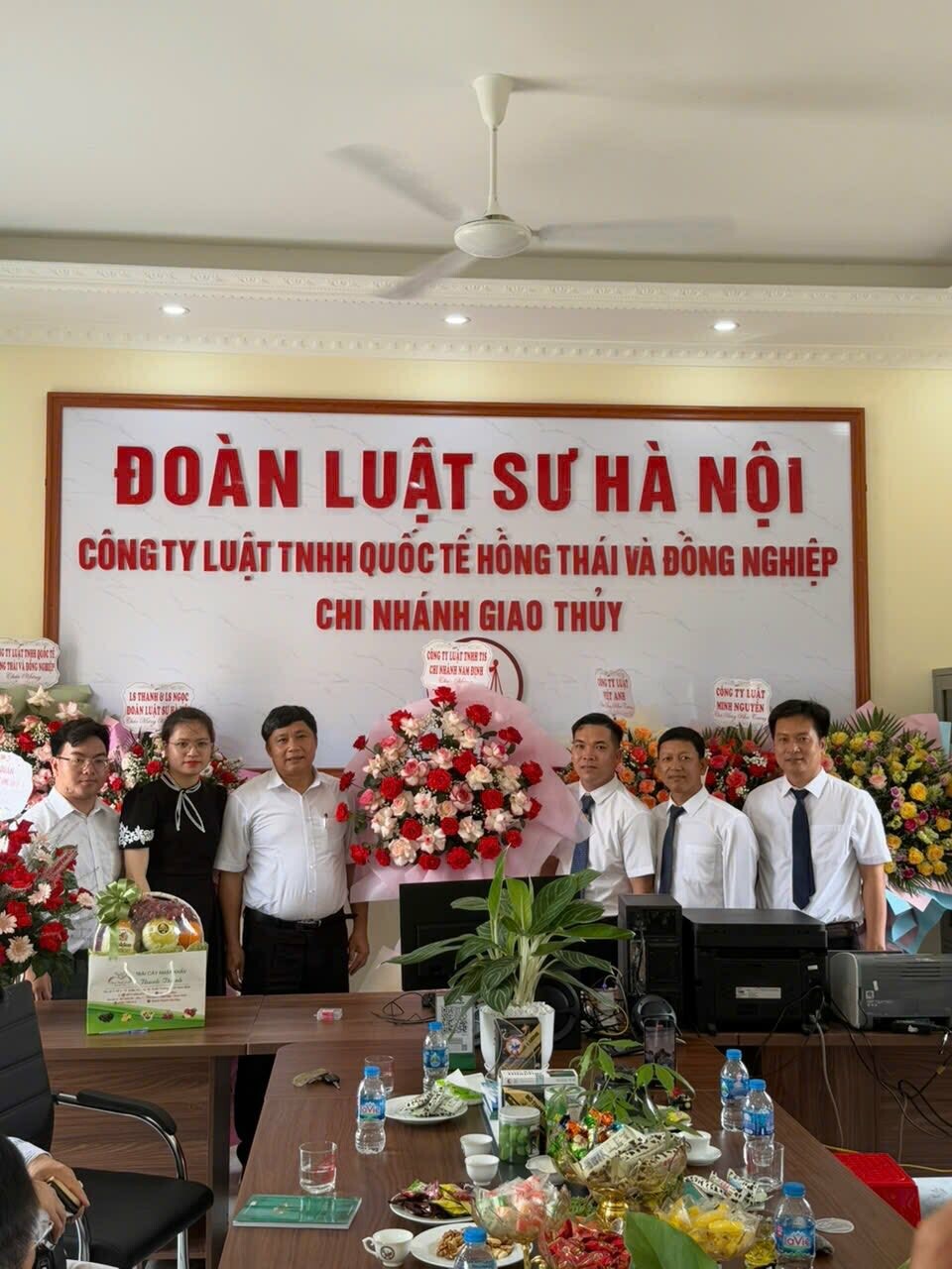 Luật Quốc tế Hồng Thái và Đồng Nghiệp 6