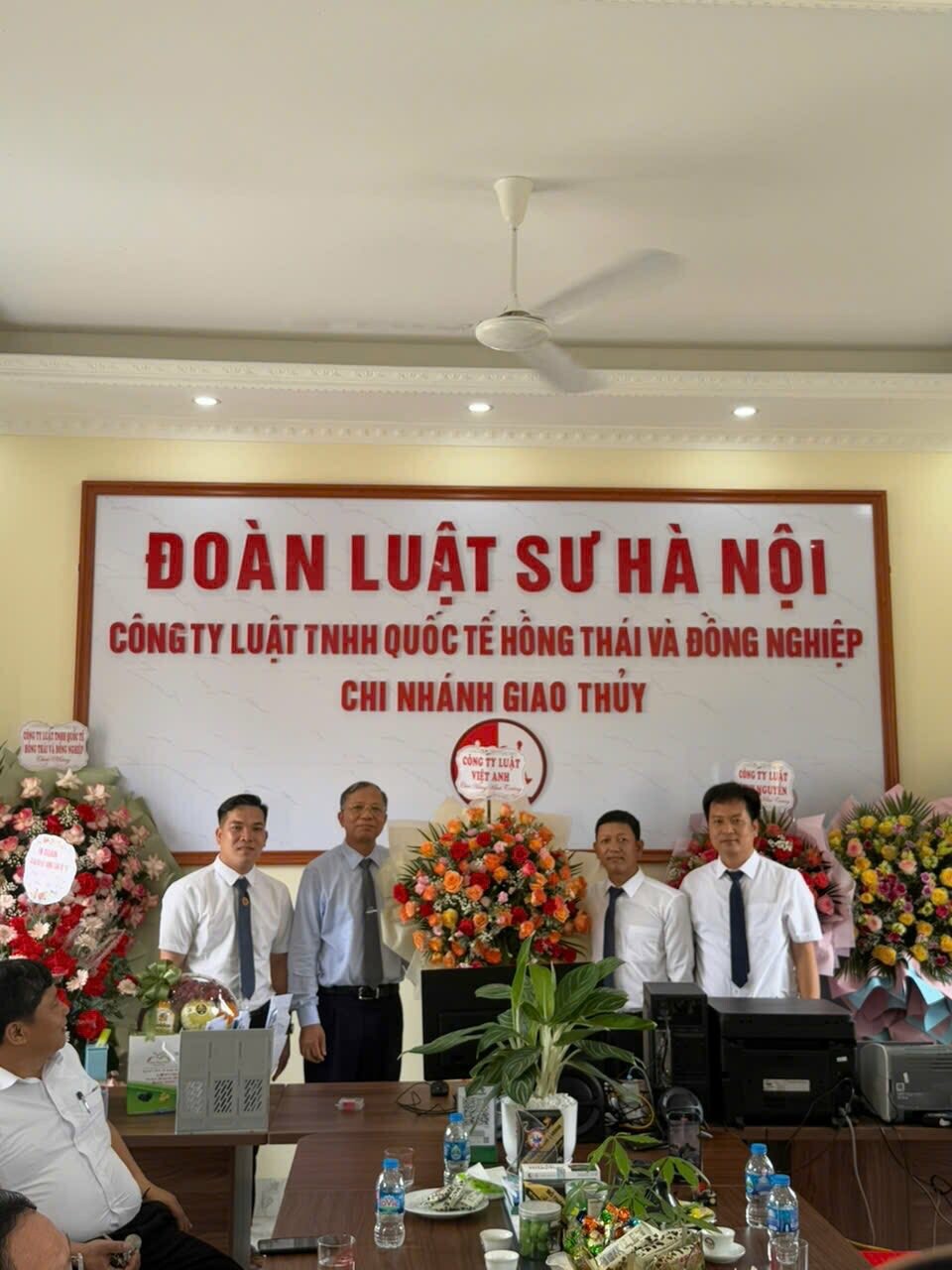 Luật Quốc tế Hồng Thái và Đồng Nghiệp 8