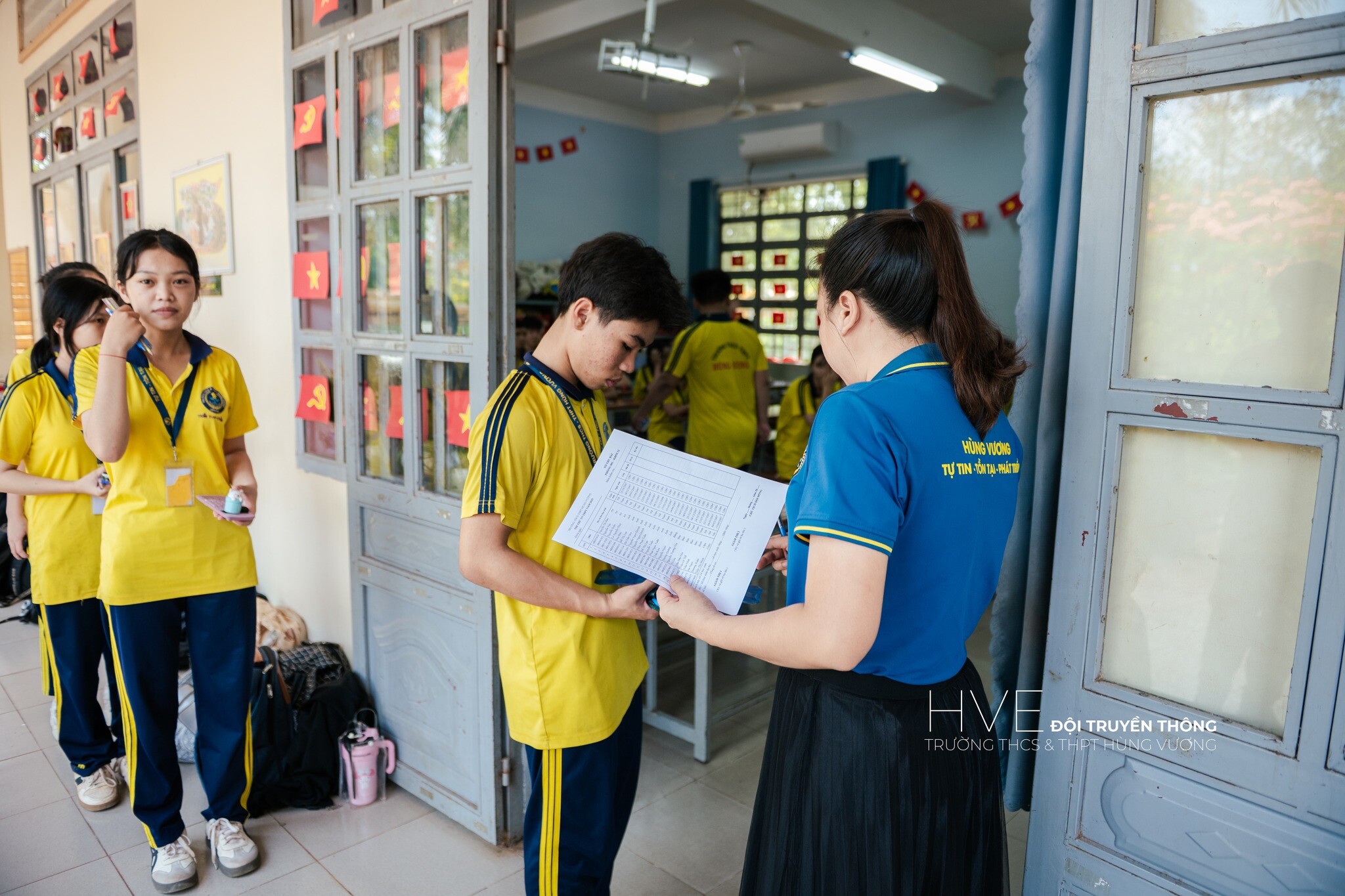 TRƯỜNG THCS VÀ THPT HÙNG VƯƠNG 1