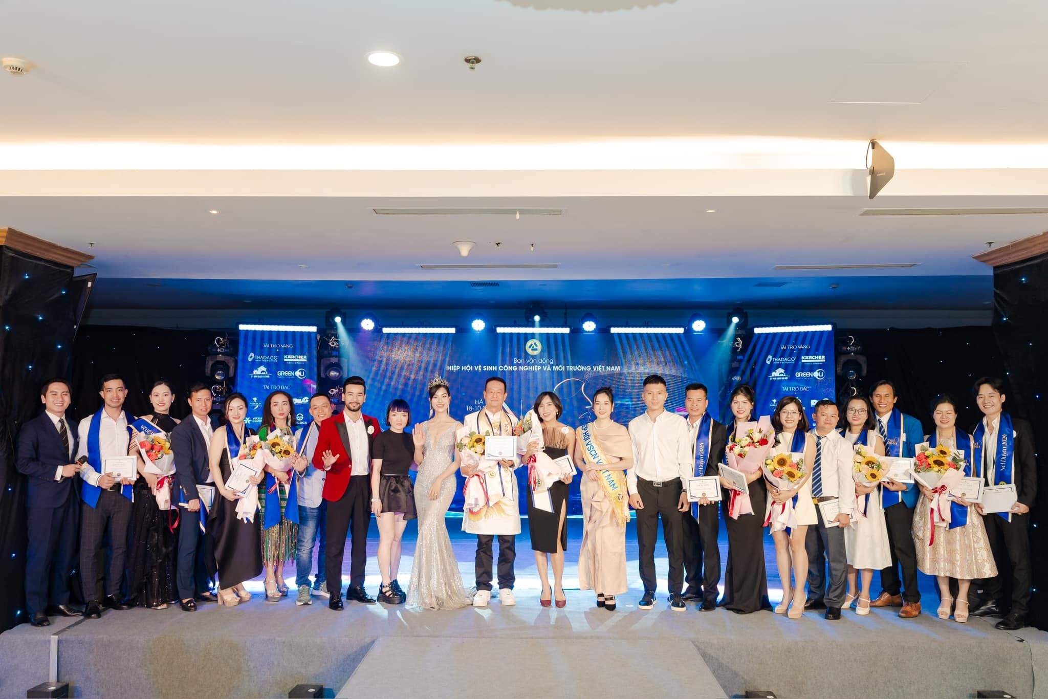 Công Ty TNHH Sao Tây Hồ (Sao Tây Hồ) 8