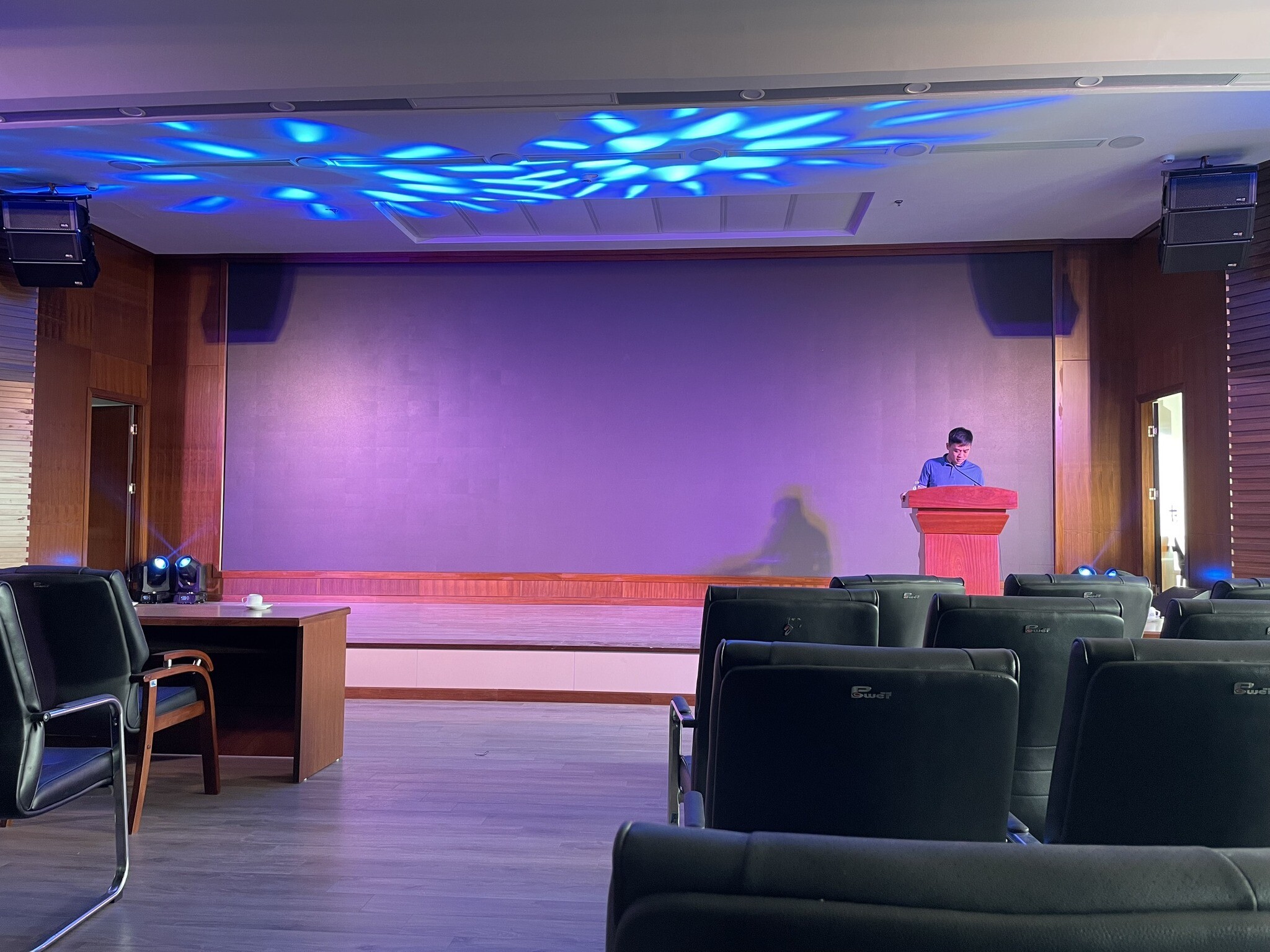 Công nghệ quốc tế DHT Việt Nam 8