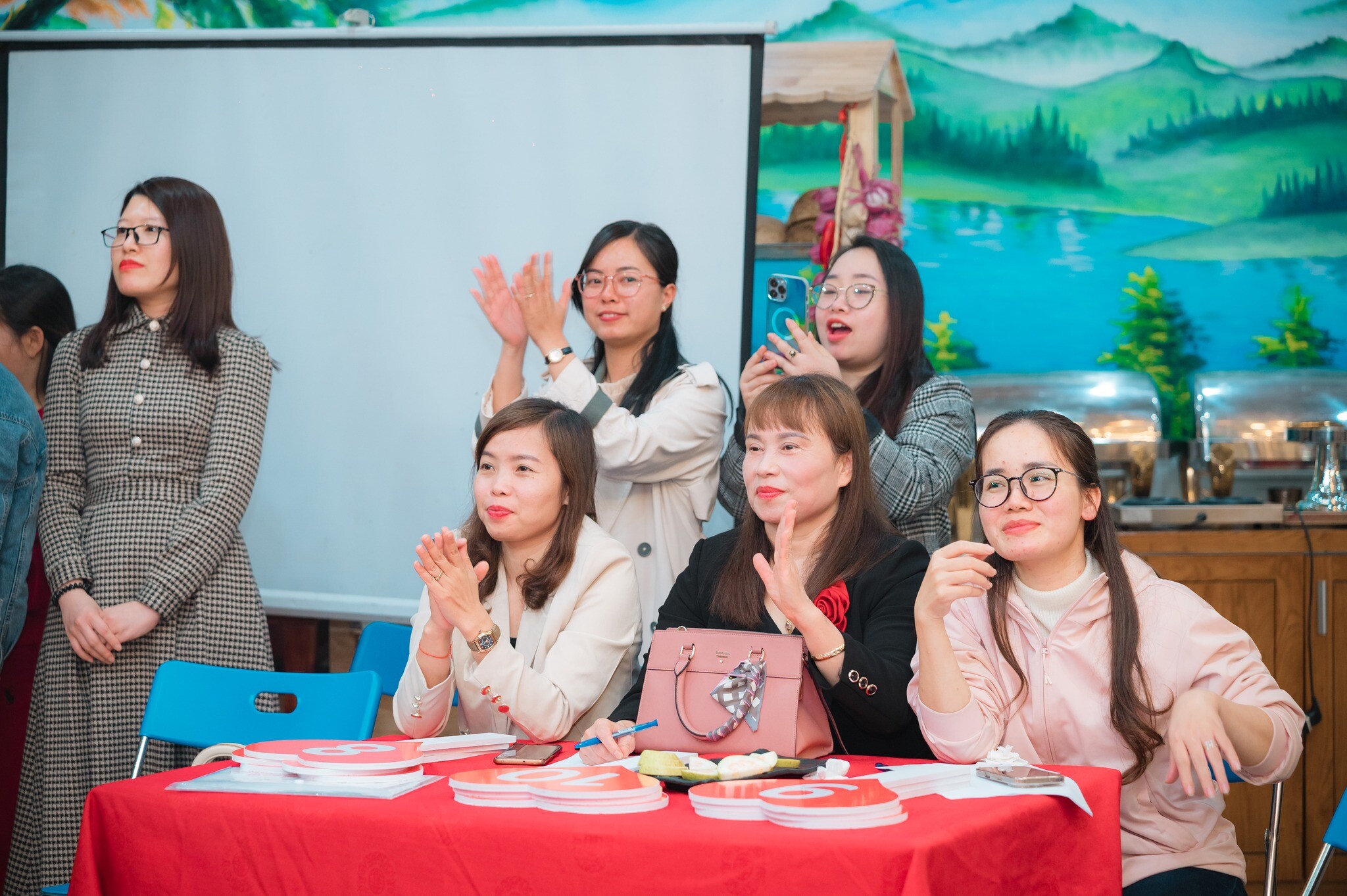 QUỐC TẾ BẢO HƯNG 9