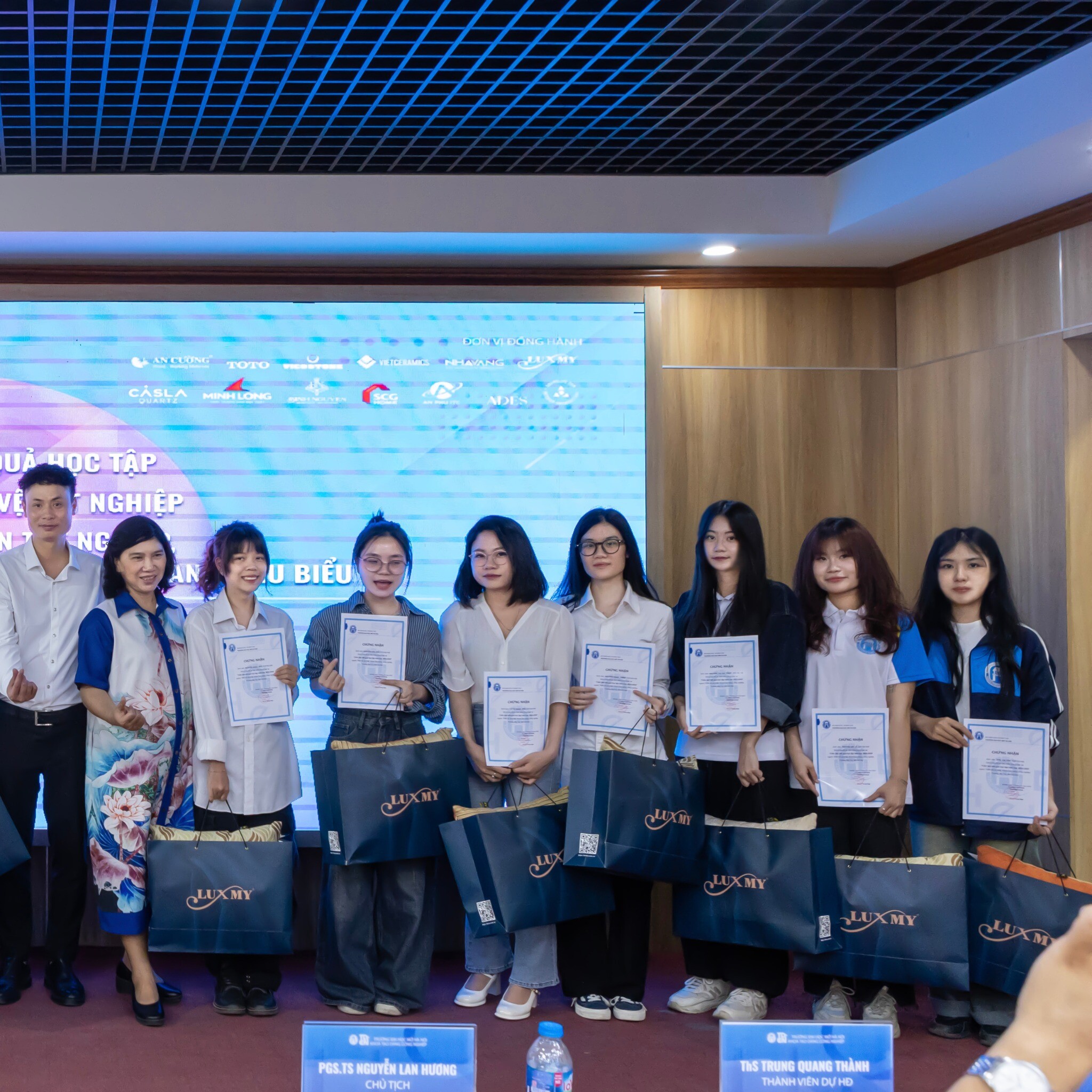 Công ty cổ phần thương mại Hà My 15