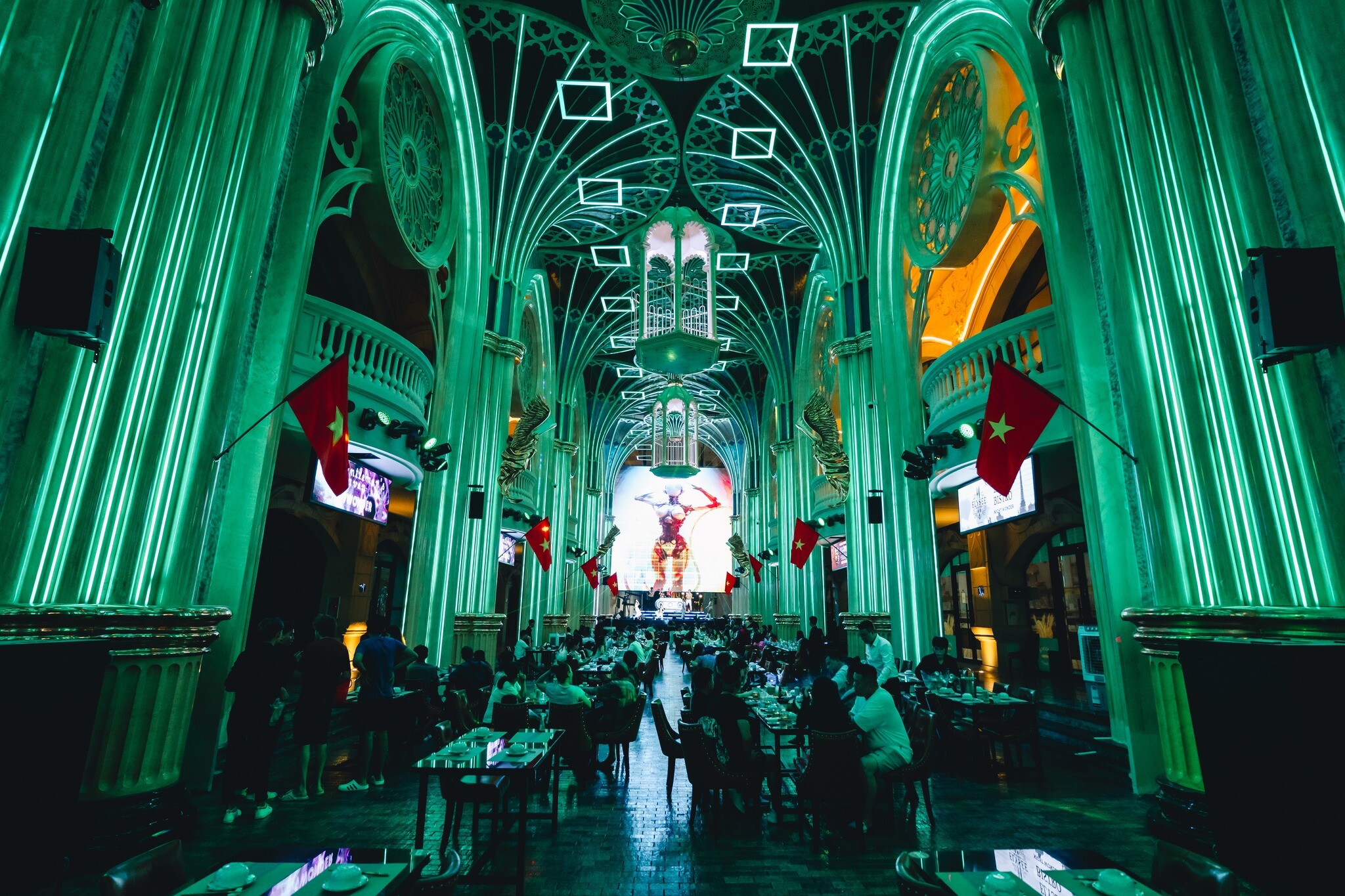 TẬP ĐOÀN NIGHT WONDER 4