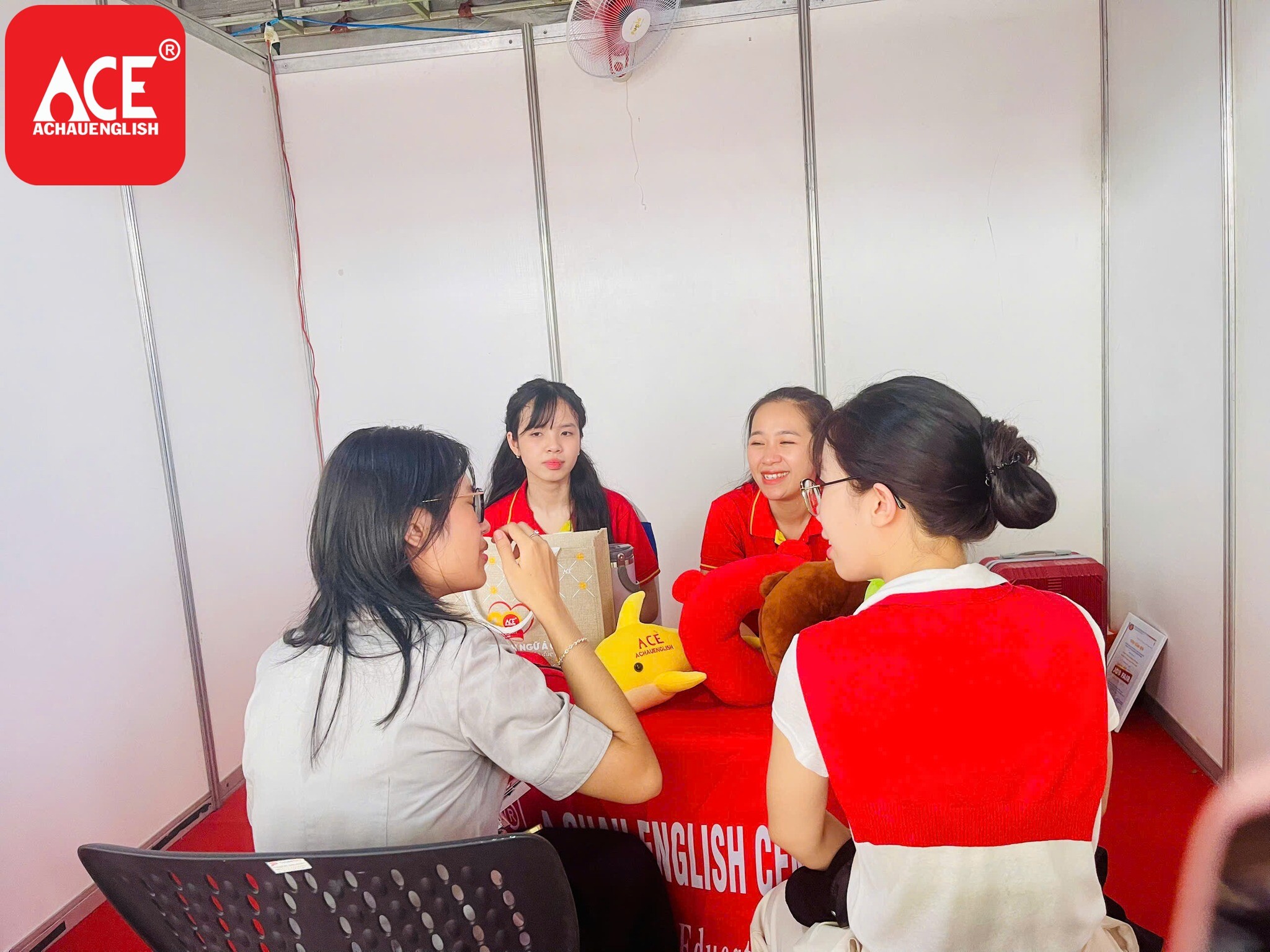 NGOẠI NGỮ QUỐC TẾ Á CHÂU 13