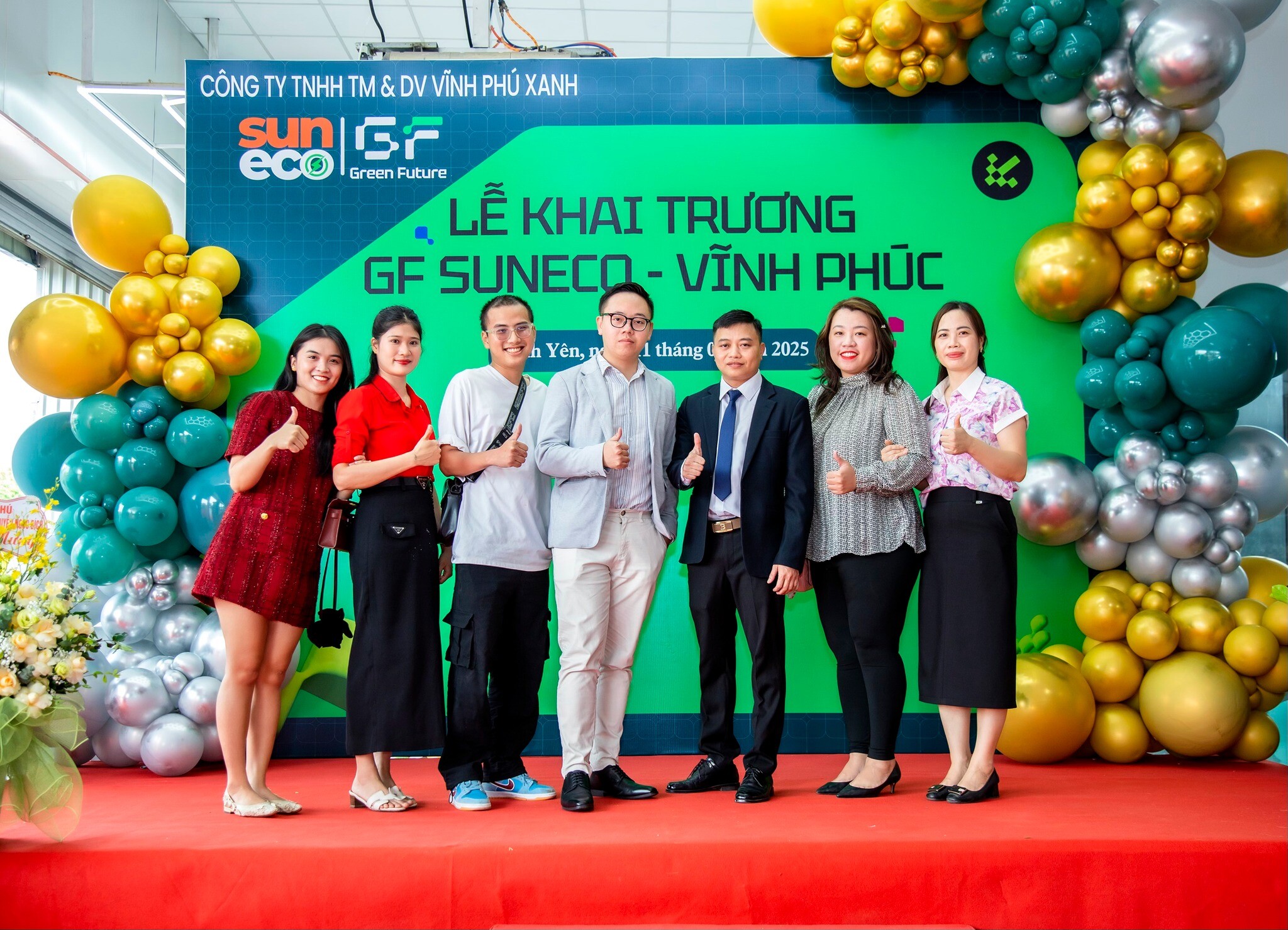 Thương mại và Dịch vụ Green Future 1