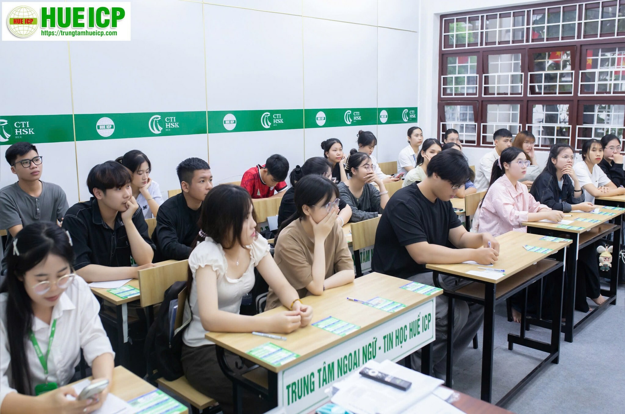 TRUNG TÂM NGOẠI NGỮ - TIN HỌC HUẾ ICP 12