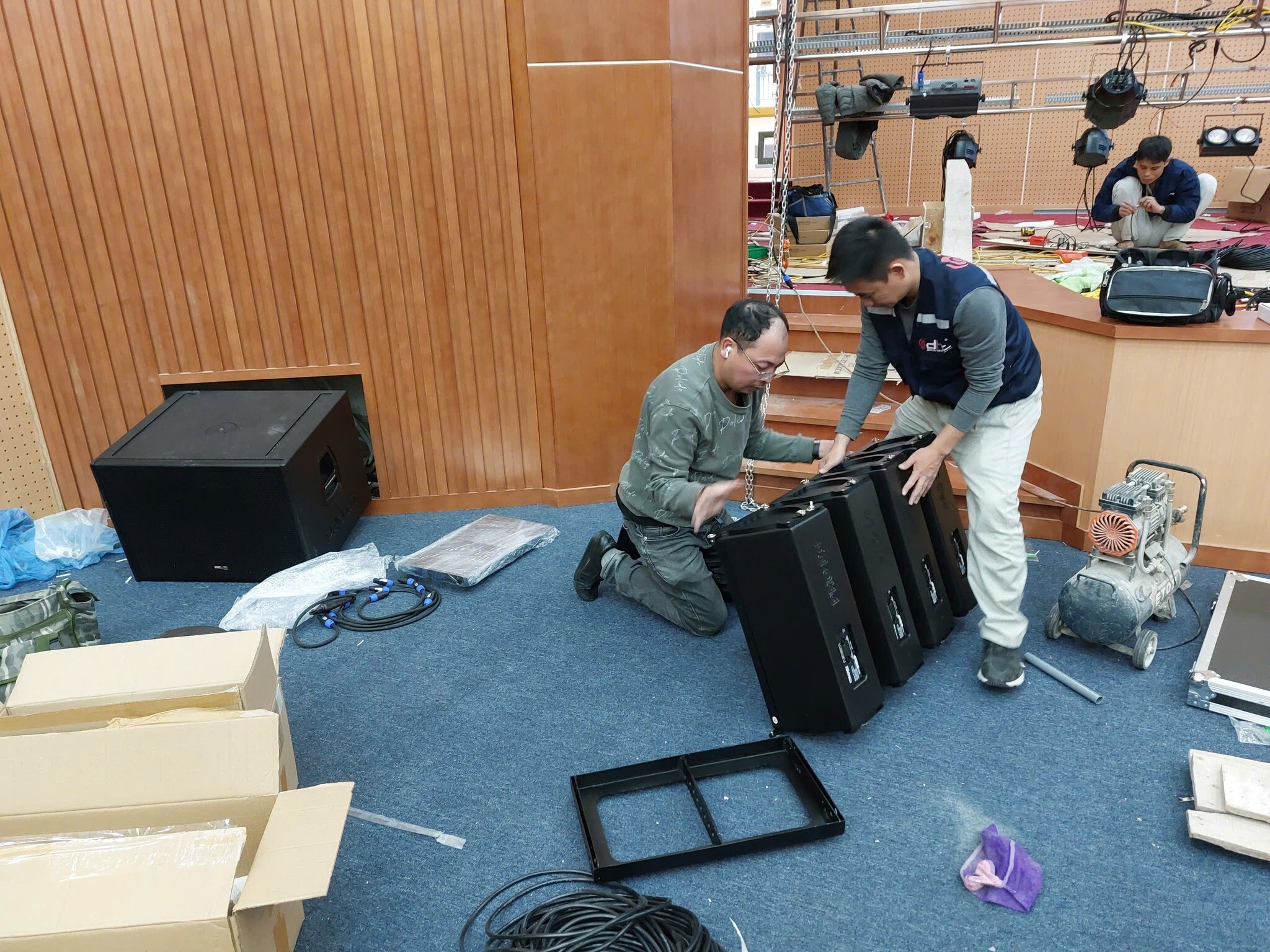 Công nghệ quốc tế DHT Việt Nam 9