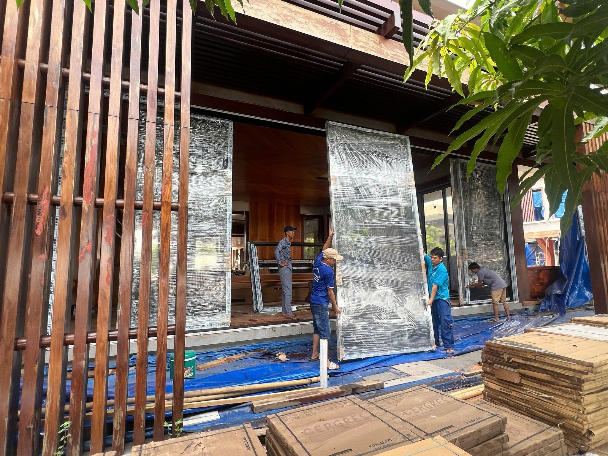 NHÔM KÍNH NAM ÂN 4