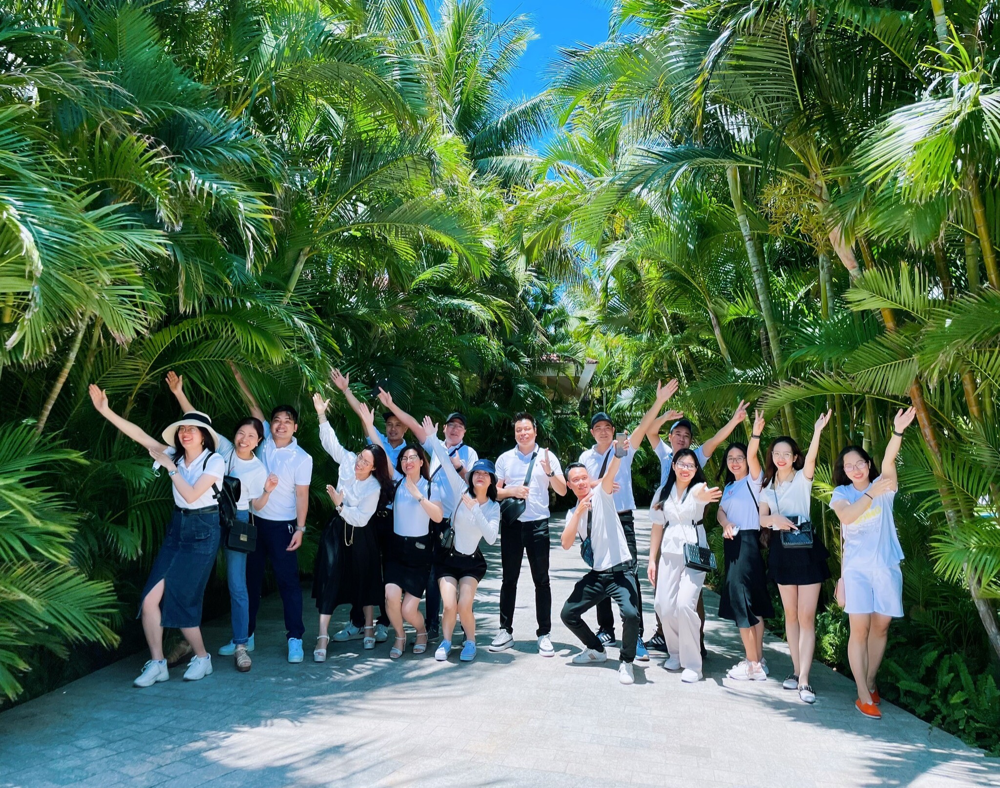 Công nghệ quốc tế DHT Việt Nam 10