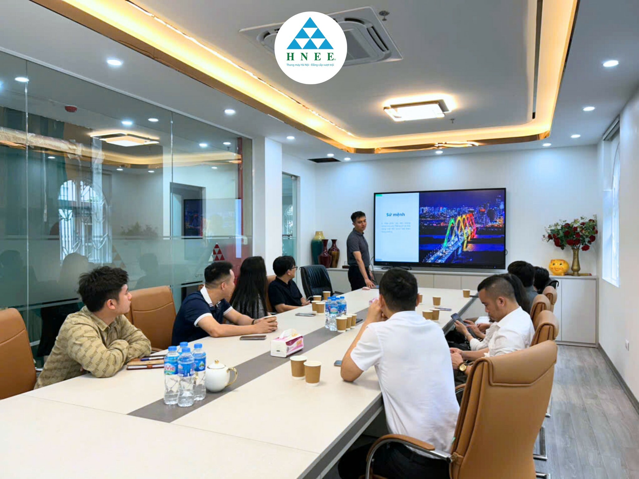 THANG MÁY VÀ THIẾT BỊ ĐIỆN HÀ NỘI 11