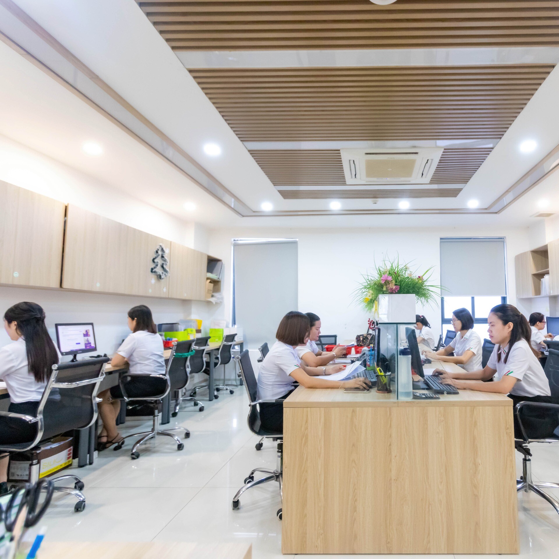 Tư Vấn Quản Lý Doanh Nghiệp EMC 7