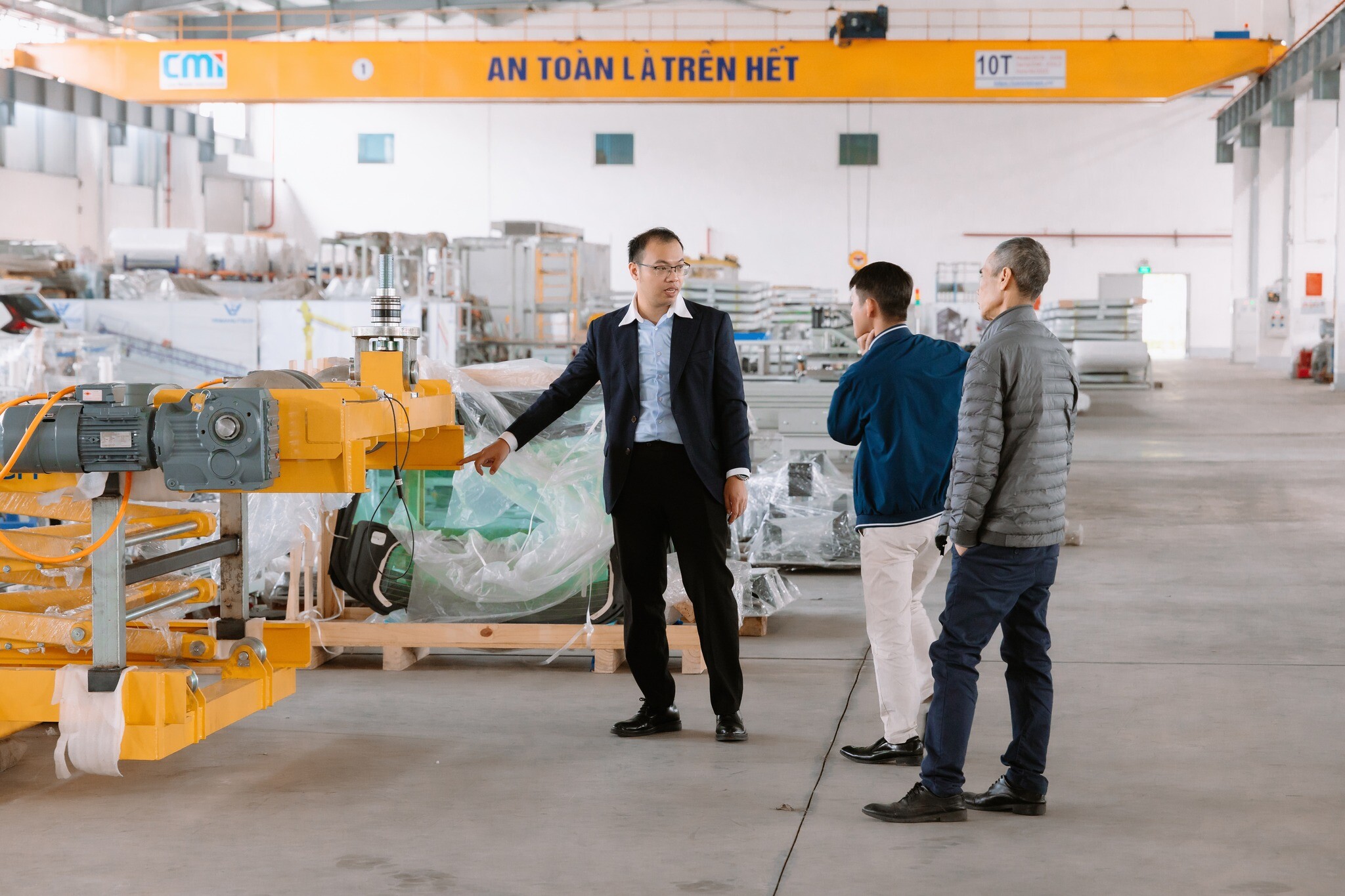 CÔNG TY TNHH VINMANUTECH 16